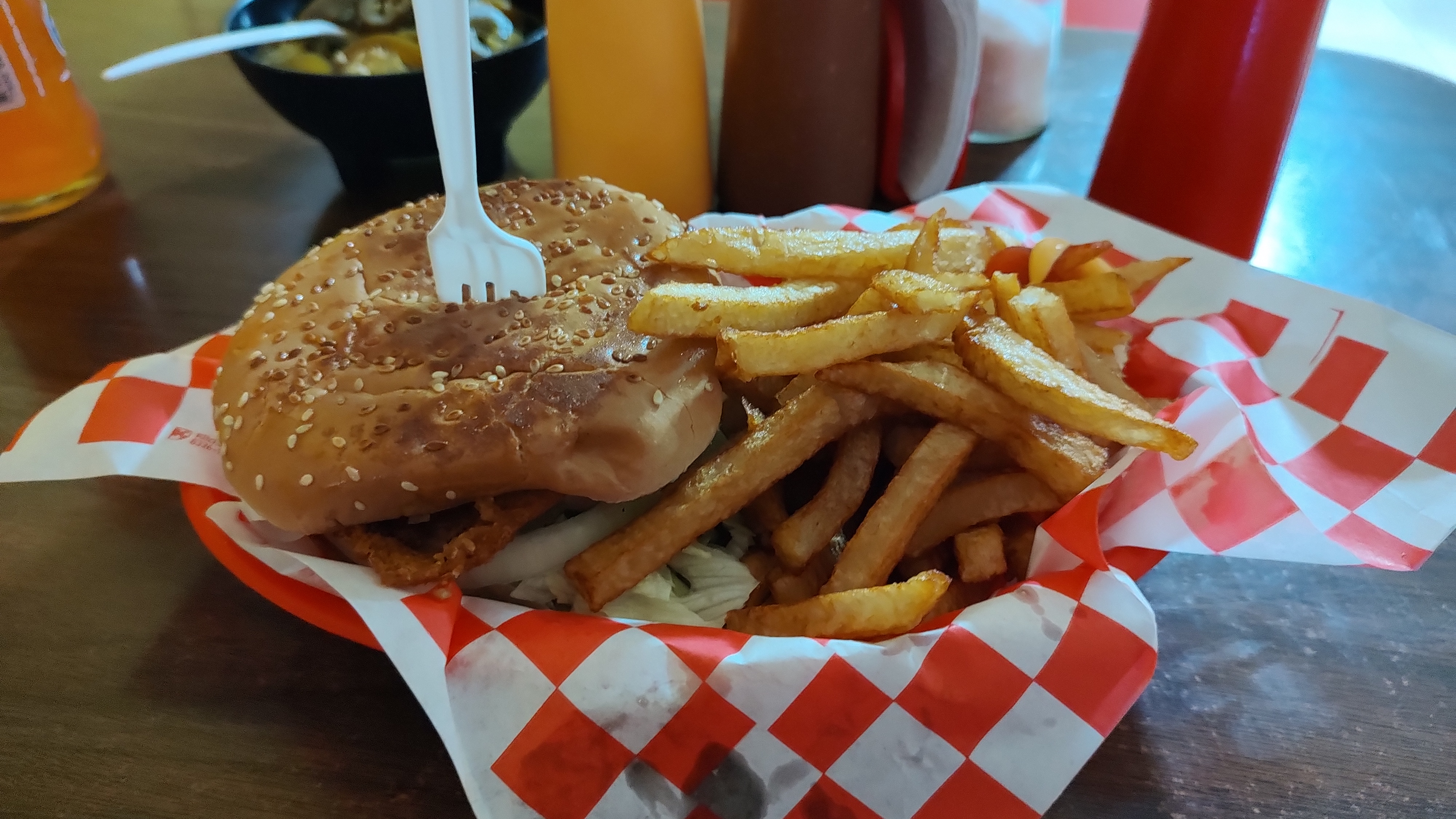 LOS PEPES CHICKEN BURGUER image 1