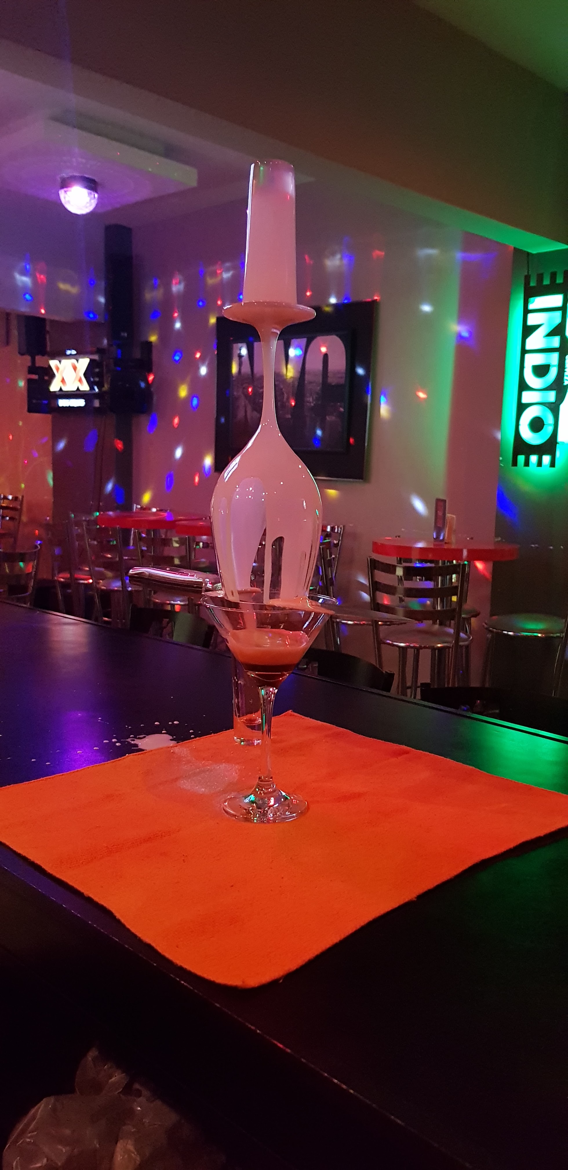 Coco Cafe & Manhattan Bar image 2