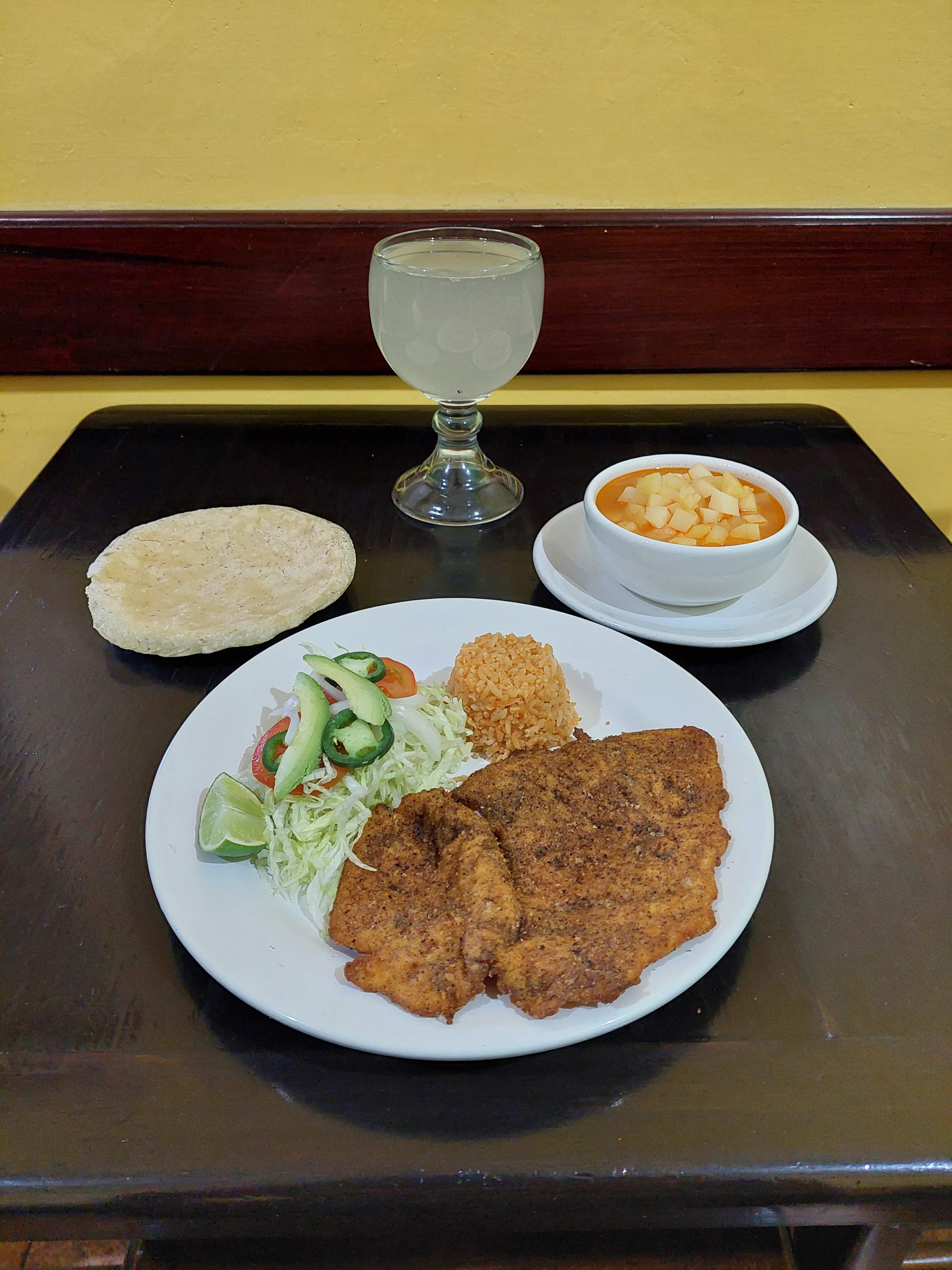 El Buen Sazón Calle 6 image 3