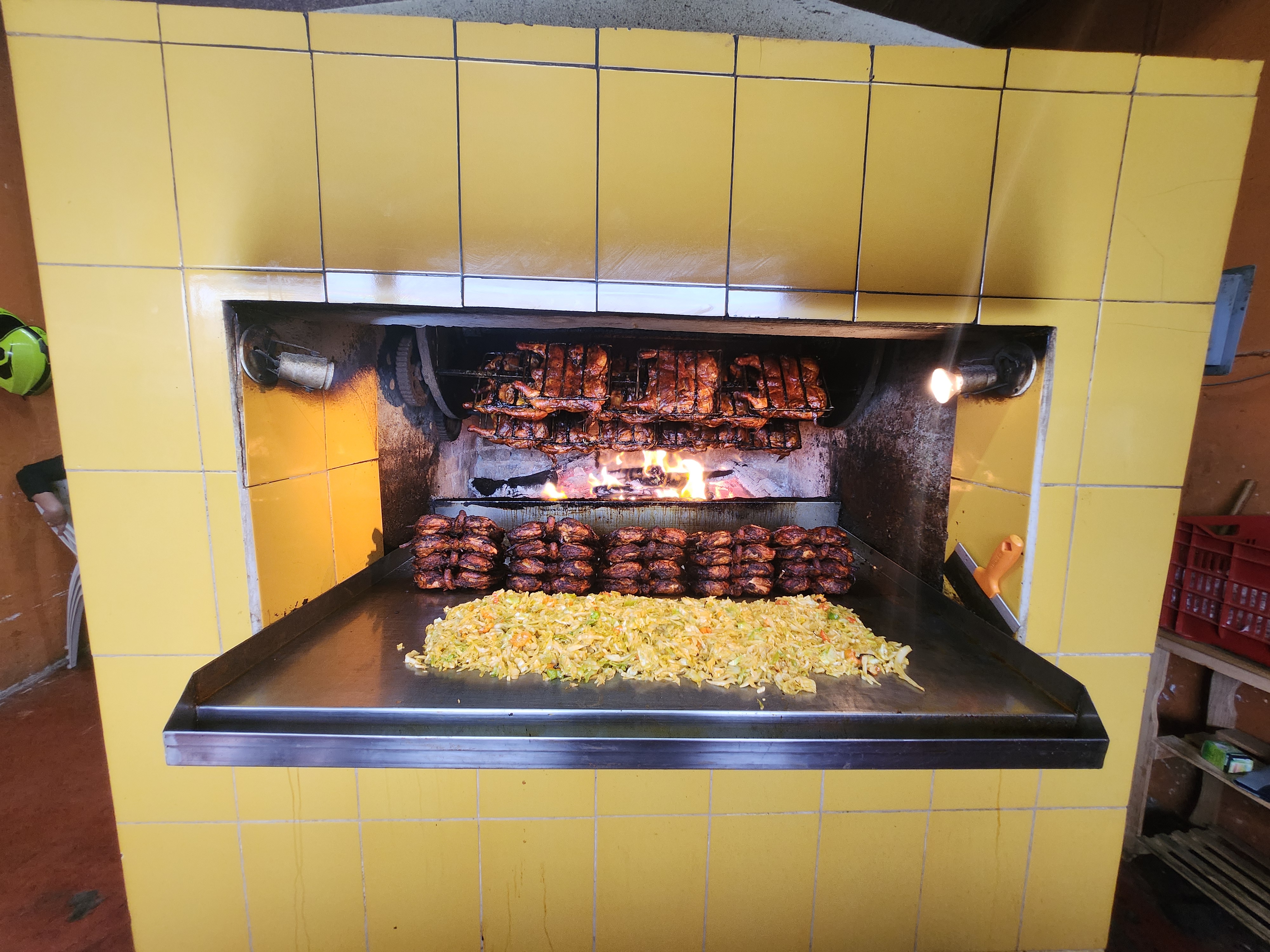 Pollos a la leña el primo Ye-Yu image 3