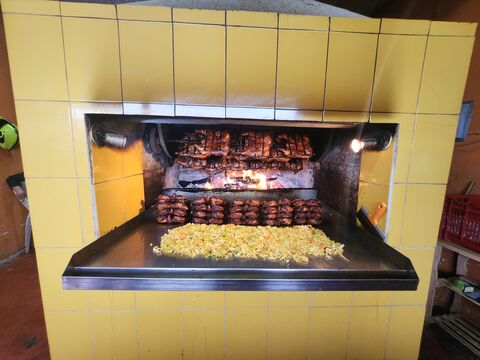 Pollos a la leña el primo Ye-Yu image 3