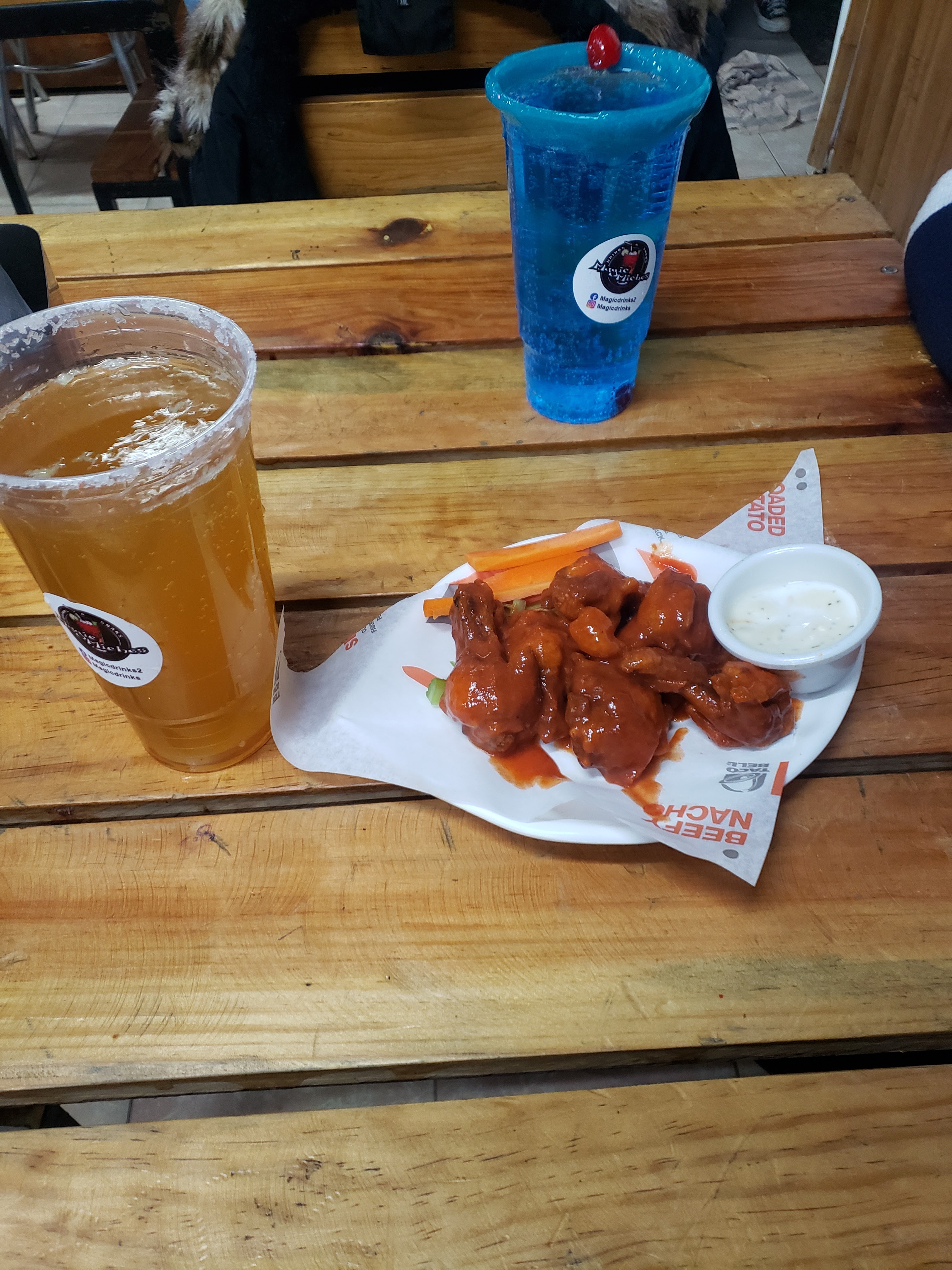 Cruderia Los Agaves y Magic Drinks image 5