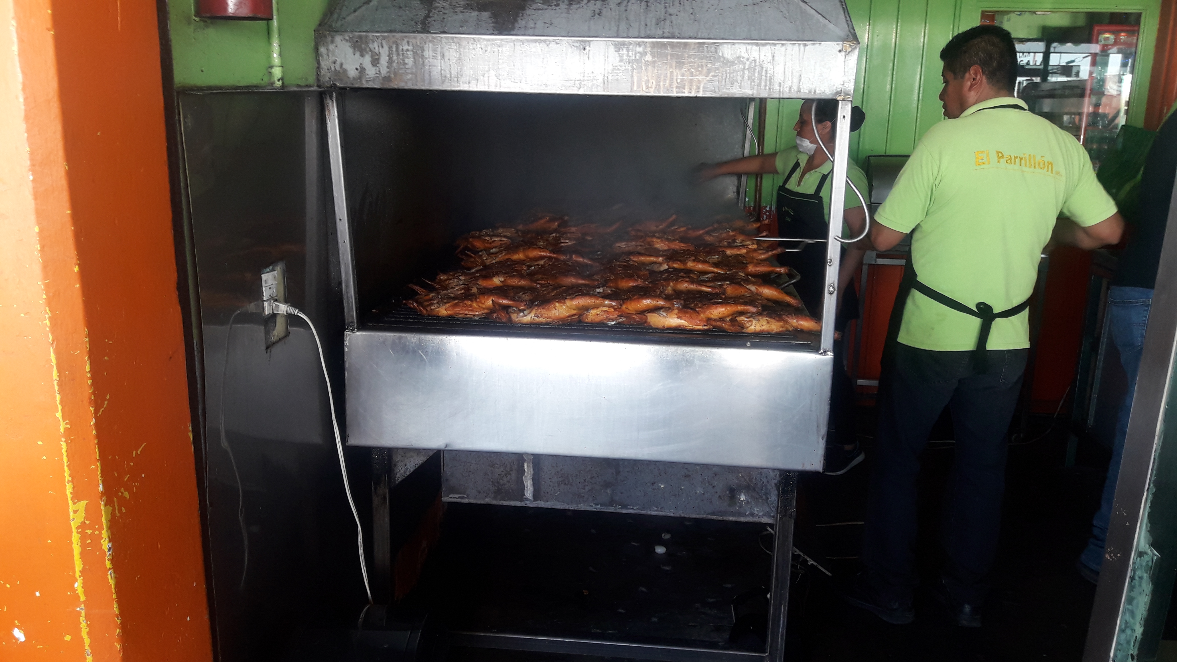 El Parrillón Max Pollos al Carbón image 4