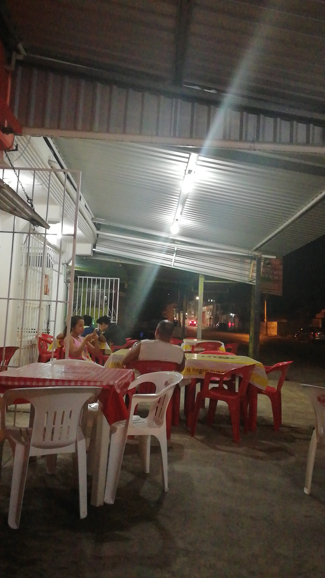 Pizzeria LA MEXICANA image 8