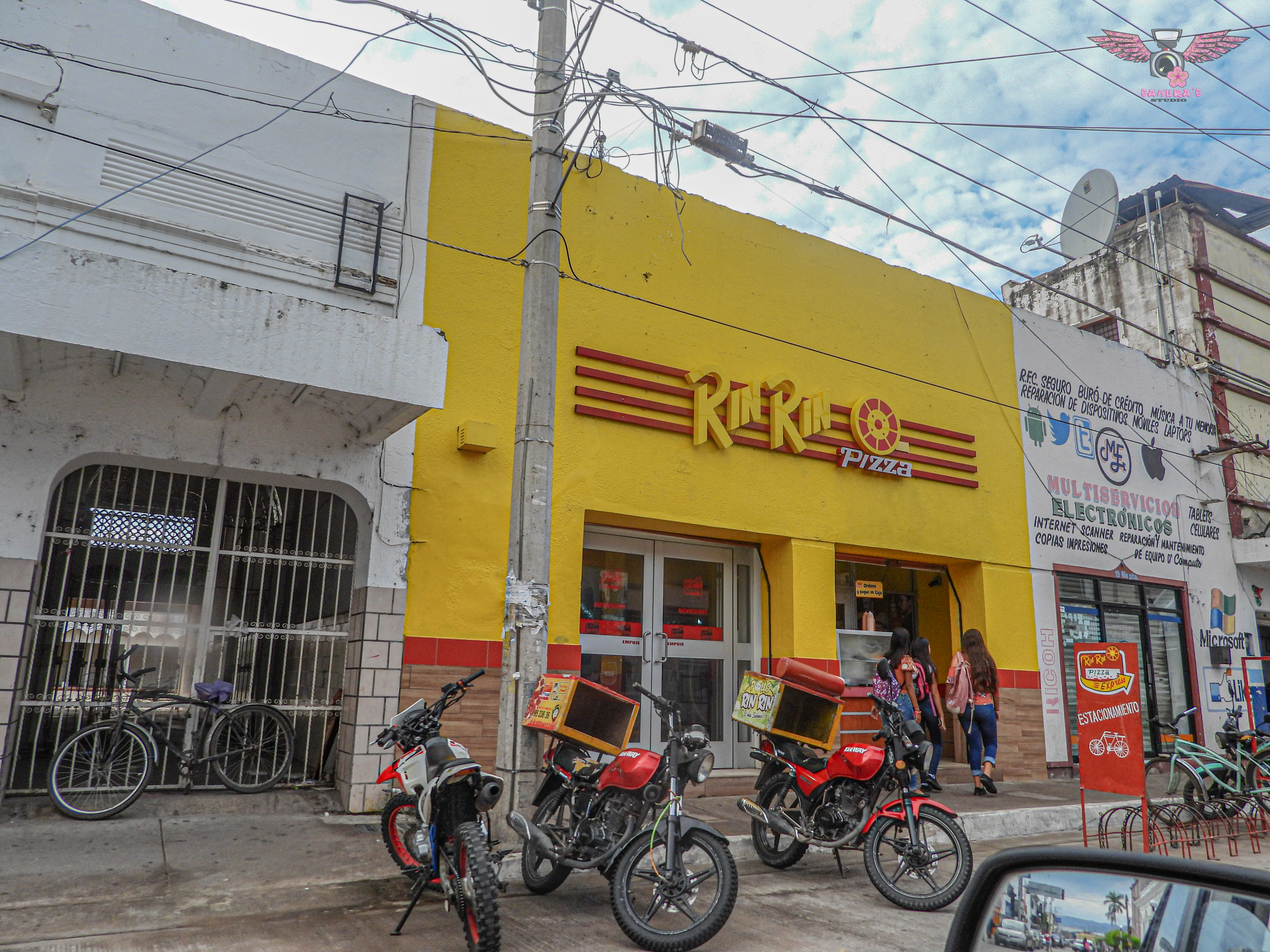 Rin Rin Pizzas image 1