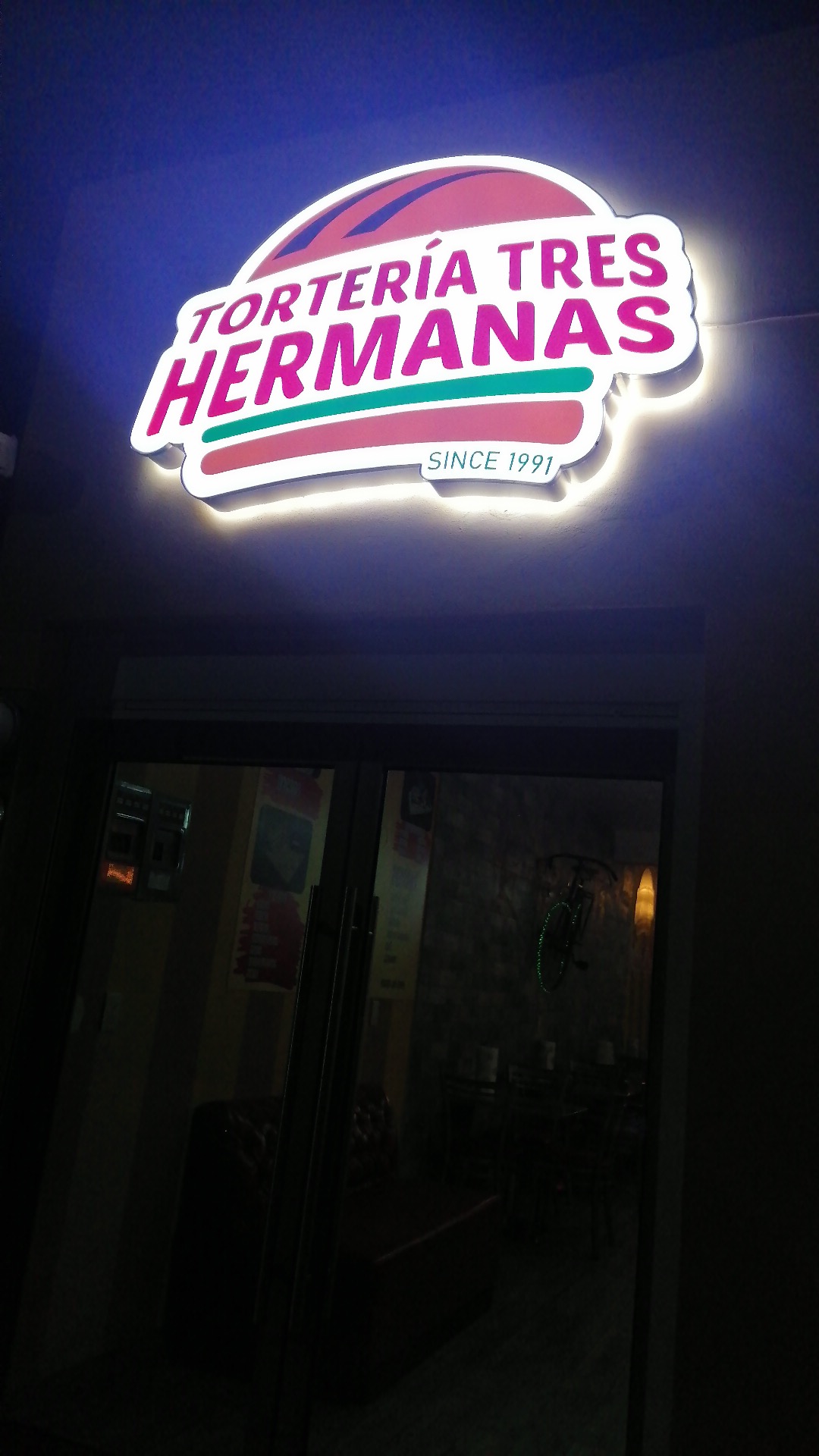 Torteria Tres Hermanas image 7