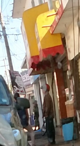 Rin Rin Pizza image 6