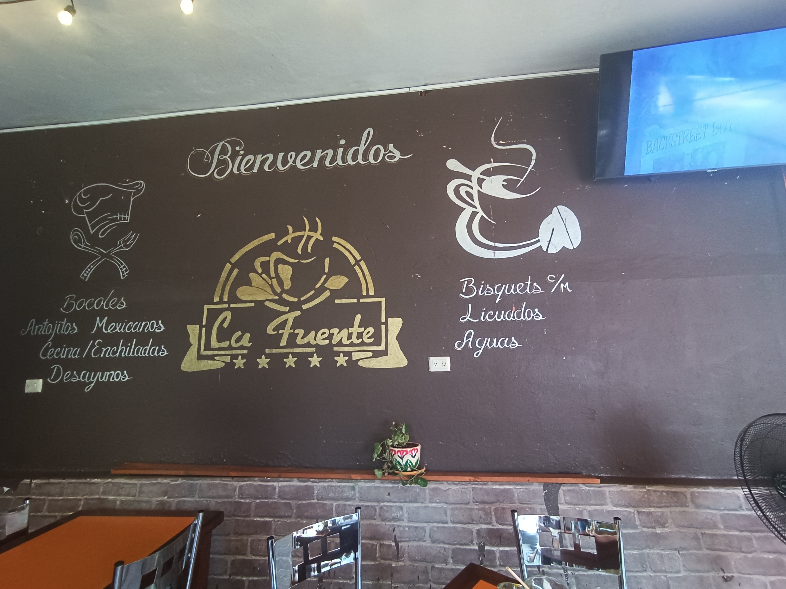 Cafeteria La Fuente Suc.Terminal image 6