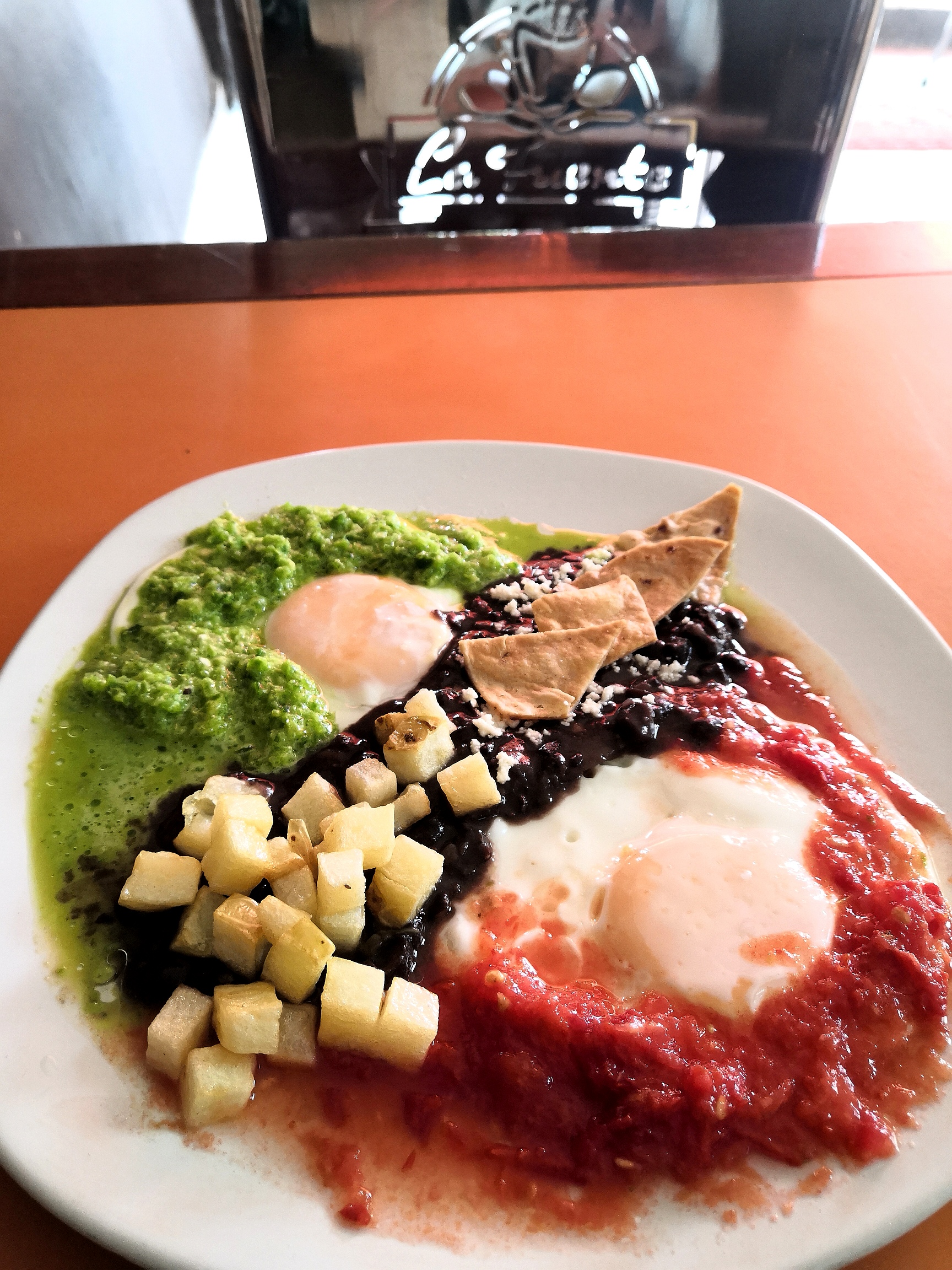 Cafeteria La Fuente Suc.Terminal image 7