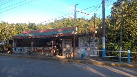 Taquería El buen sazón image 4