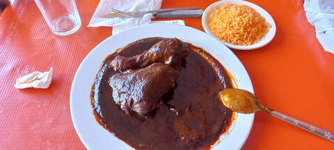 Restauran doña tolla image 2