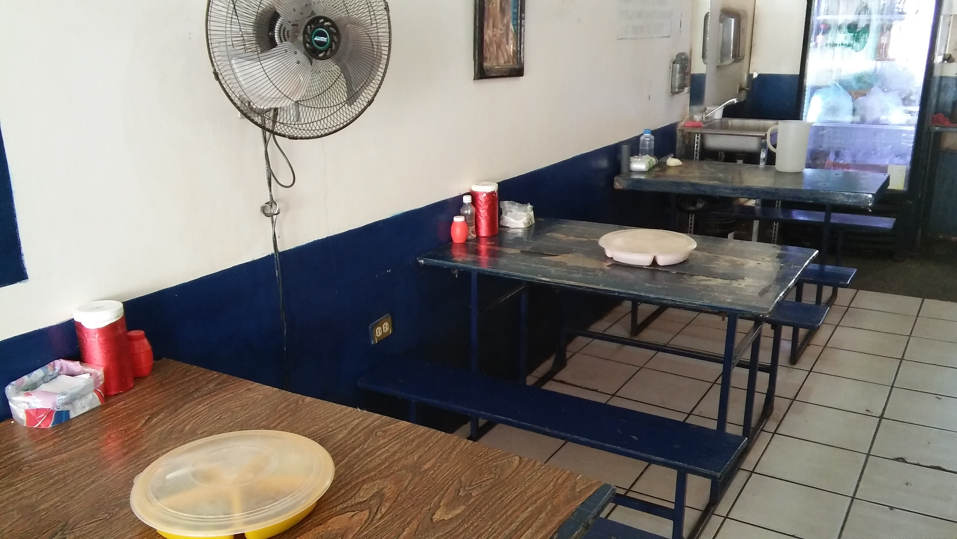 Taqueria El Mony image 4