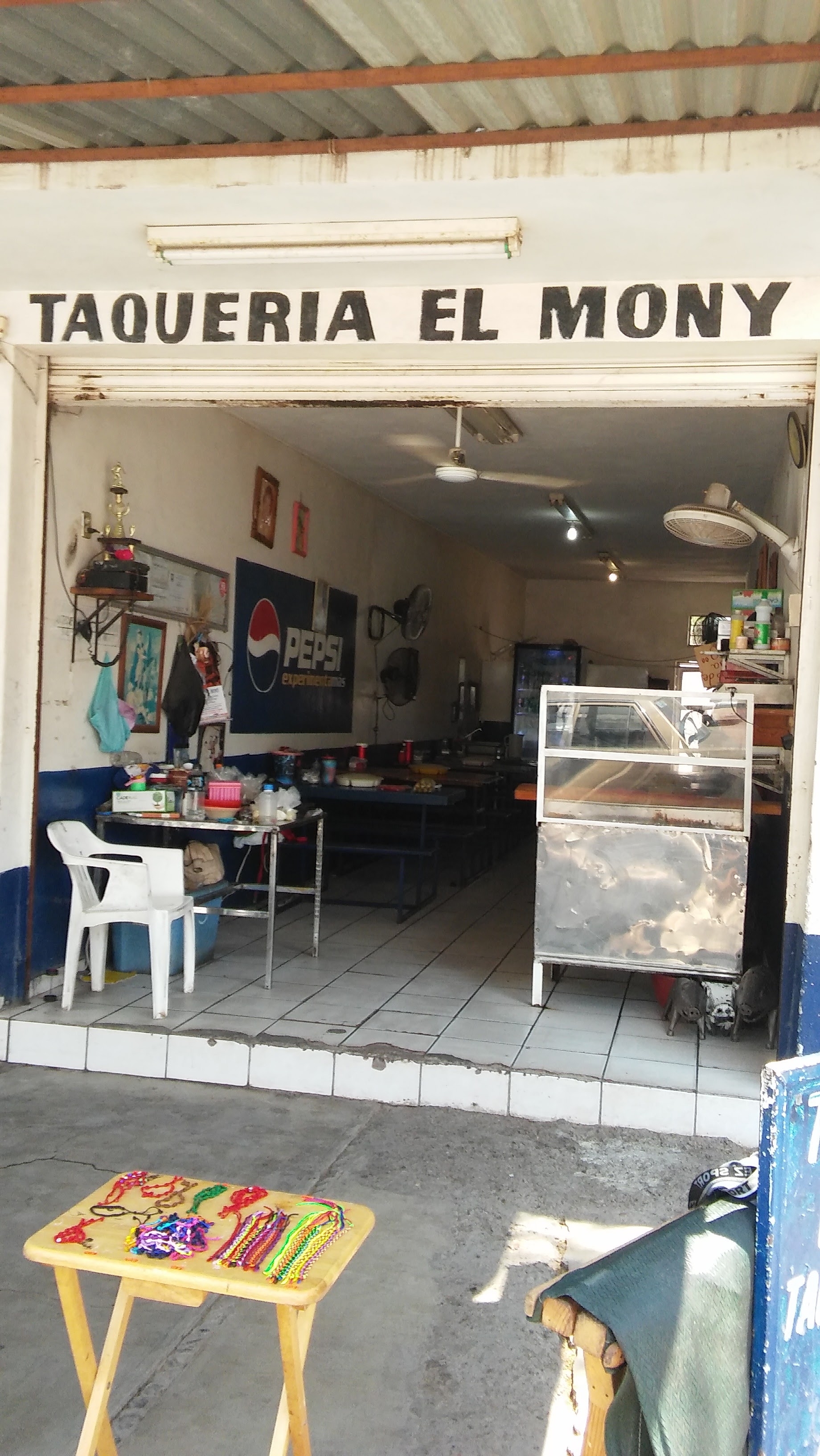 Taqueria El Mony image 5