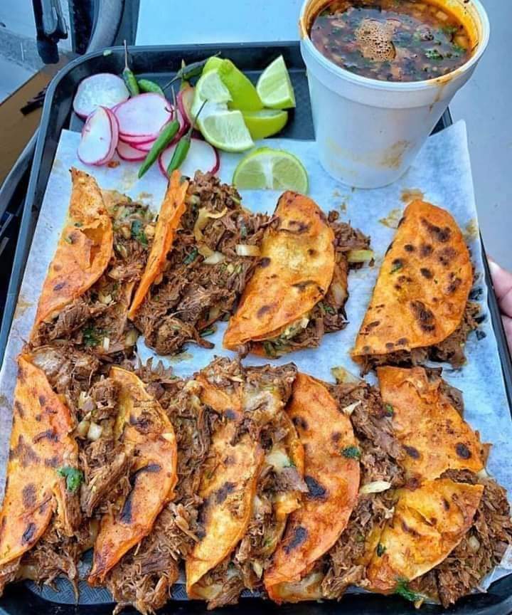 Birrieria Mechy's estilo Tijuana image 3