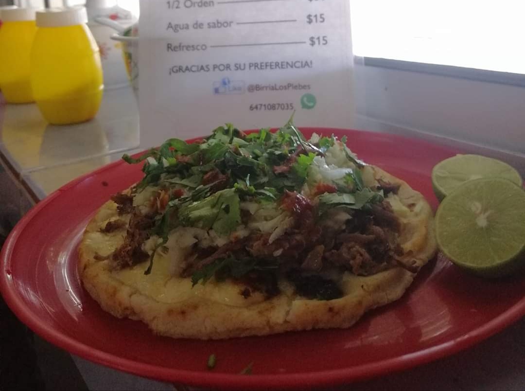 Birrieria Los plebes image 2