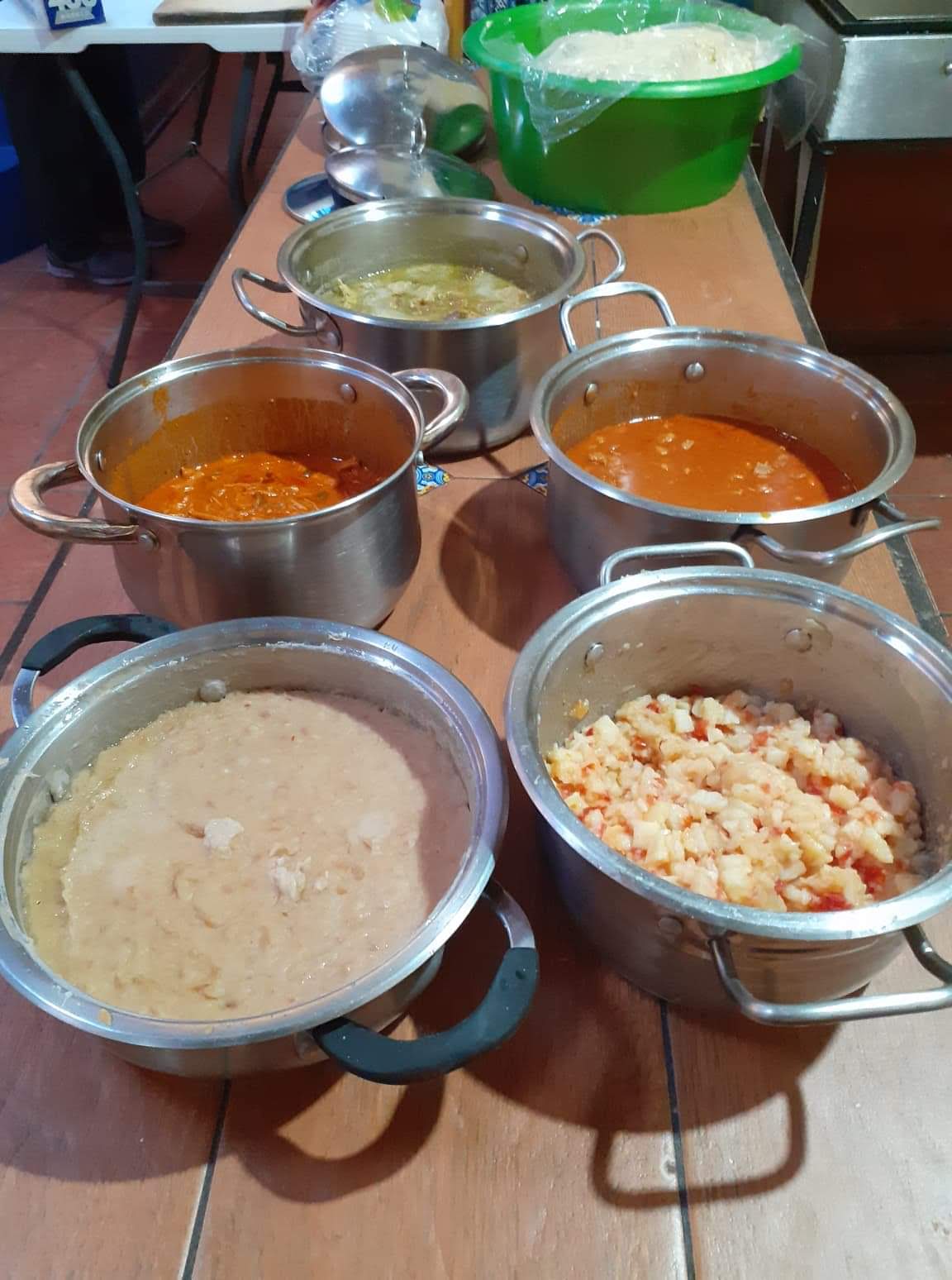 Gorditas Rellenas De Comida Rosa image 3