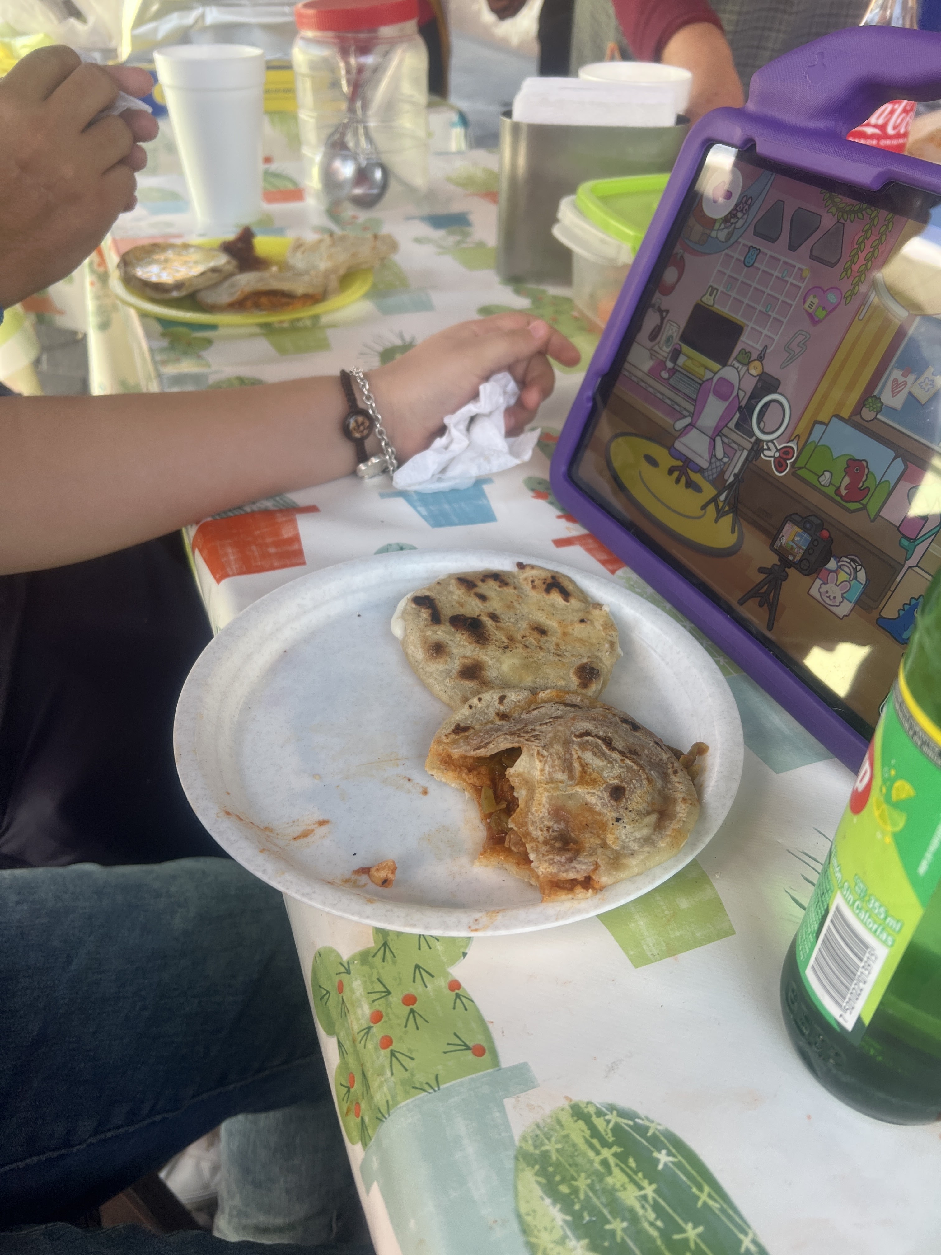 Gorditas Rellenas De Comida Rosa image 6