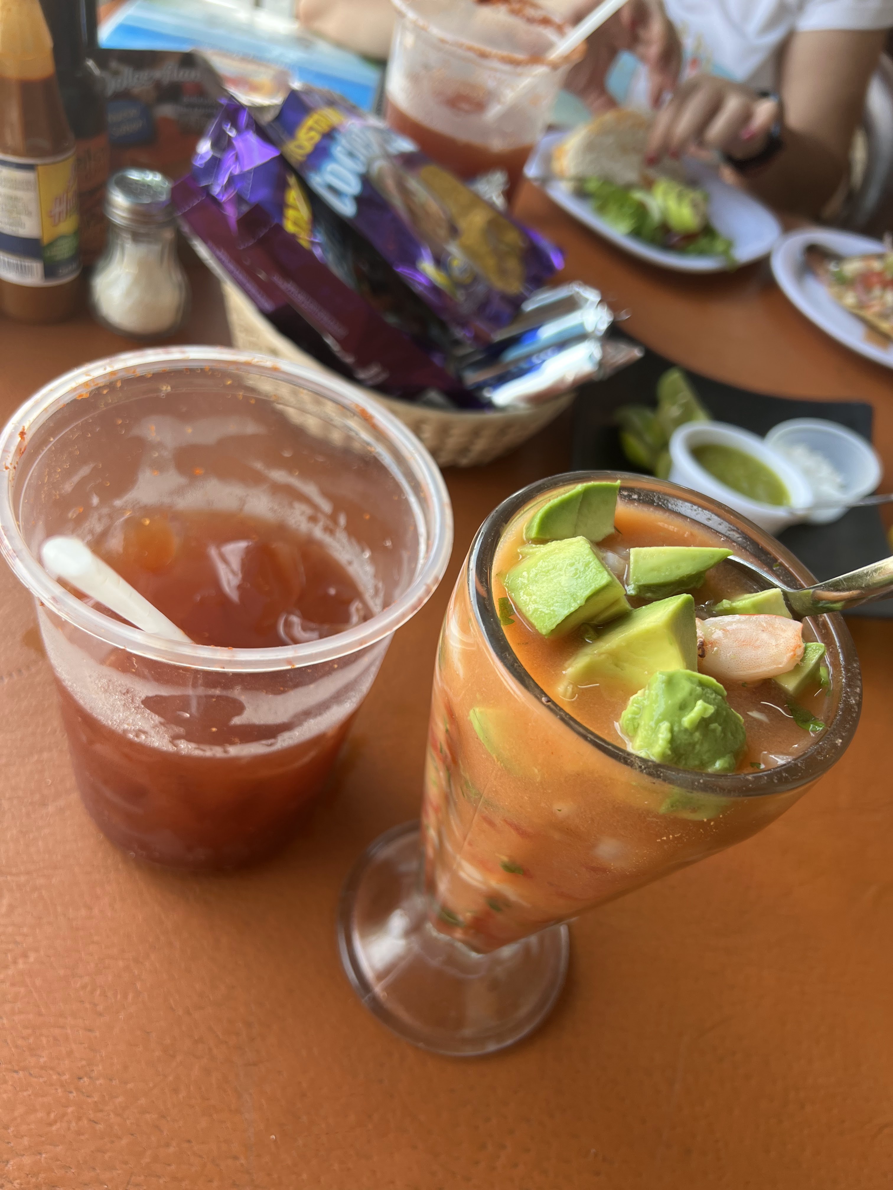 Mariscos El Punto Camino Real image 2