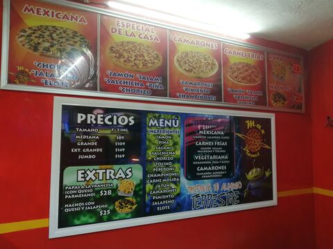 Max Planet Pizza. image 3