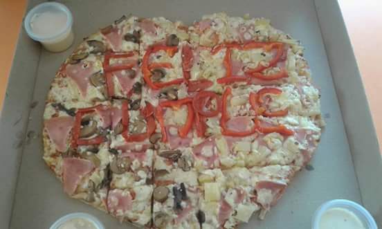 Max Planet Pizza. image 4