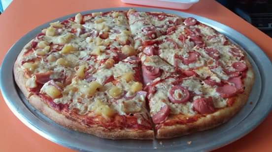 Max Planet Pizza. image 6