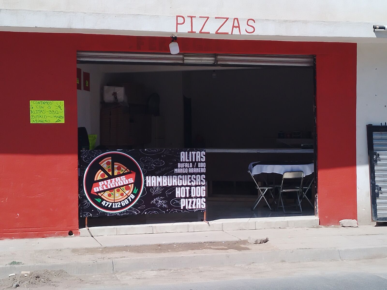 Delicious pizzas image 1
