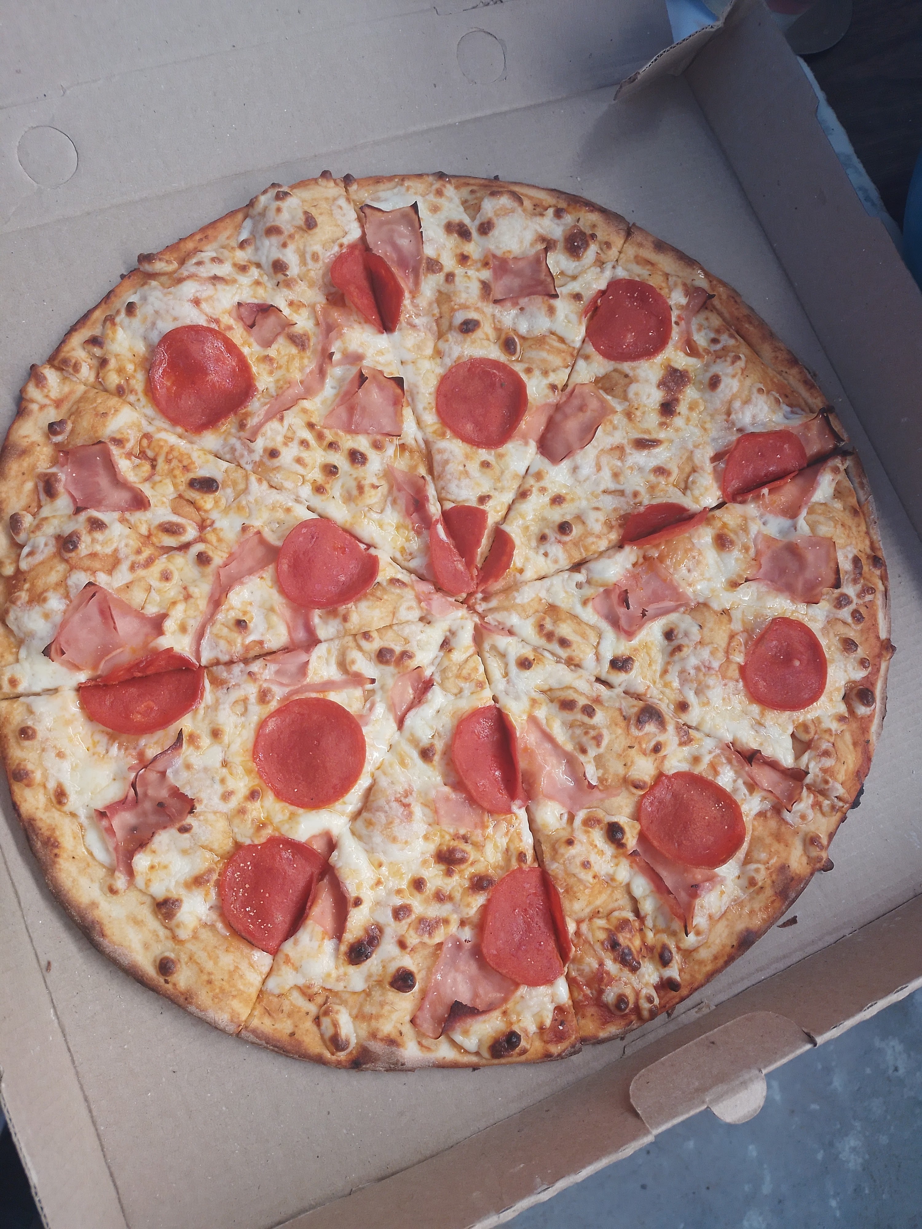 Delicious pizzas image 2