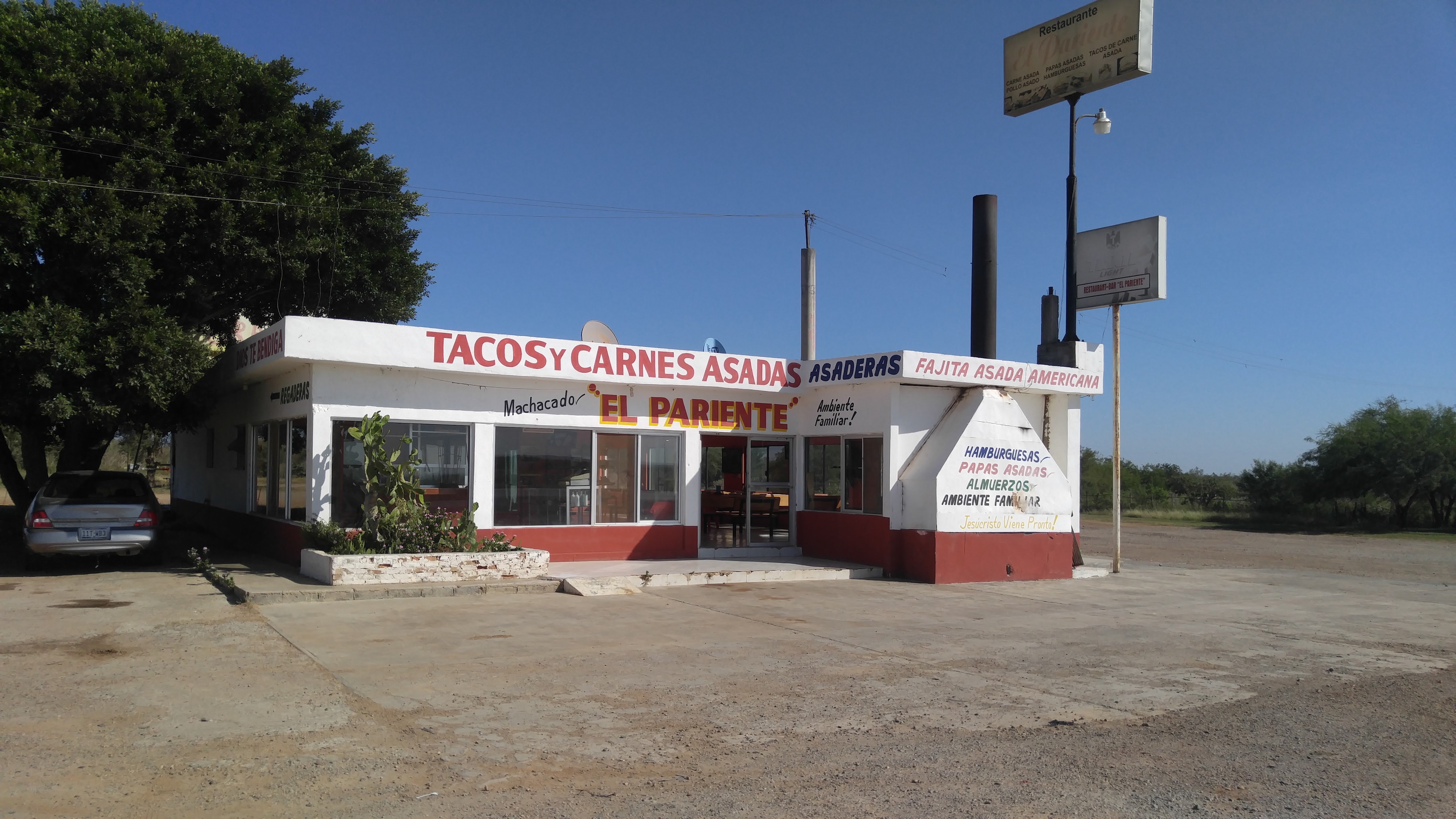 Tacos Y Carnes El Pariente image 1