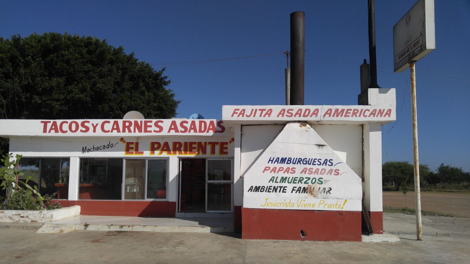 Tacos Y Carnes El Pariente image 8