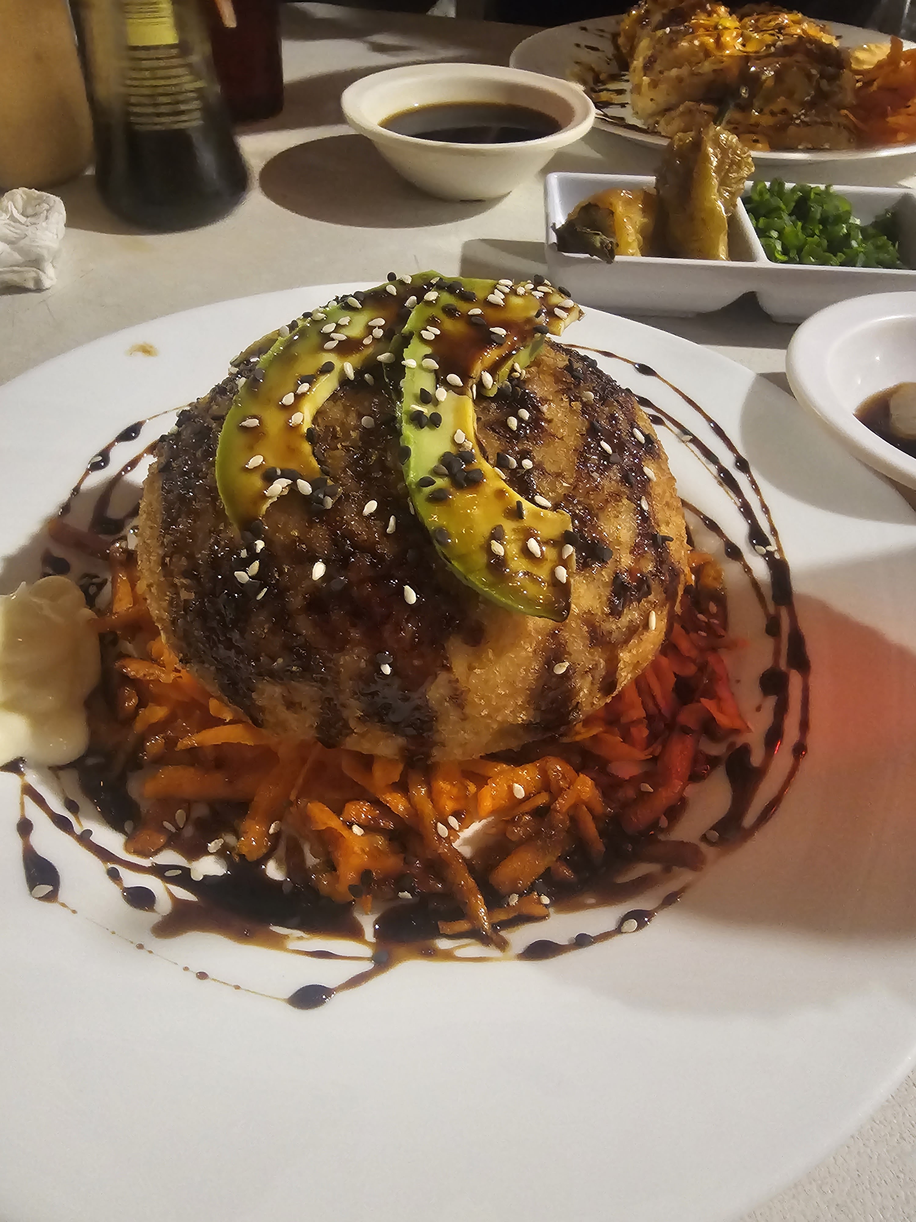 Maki sushi Roll and wings image 3