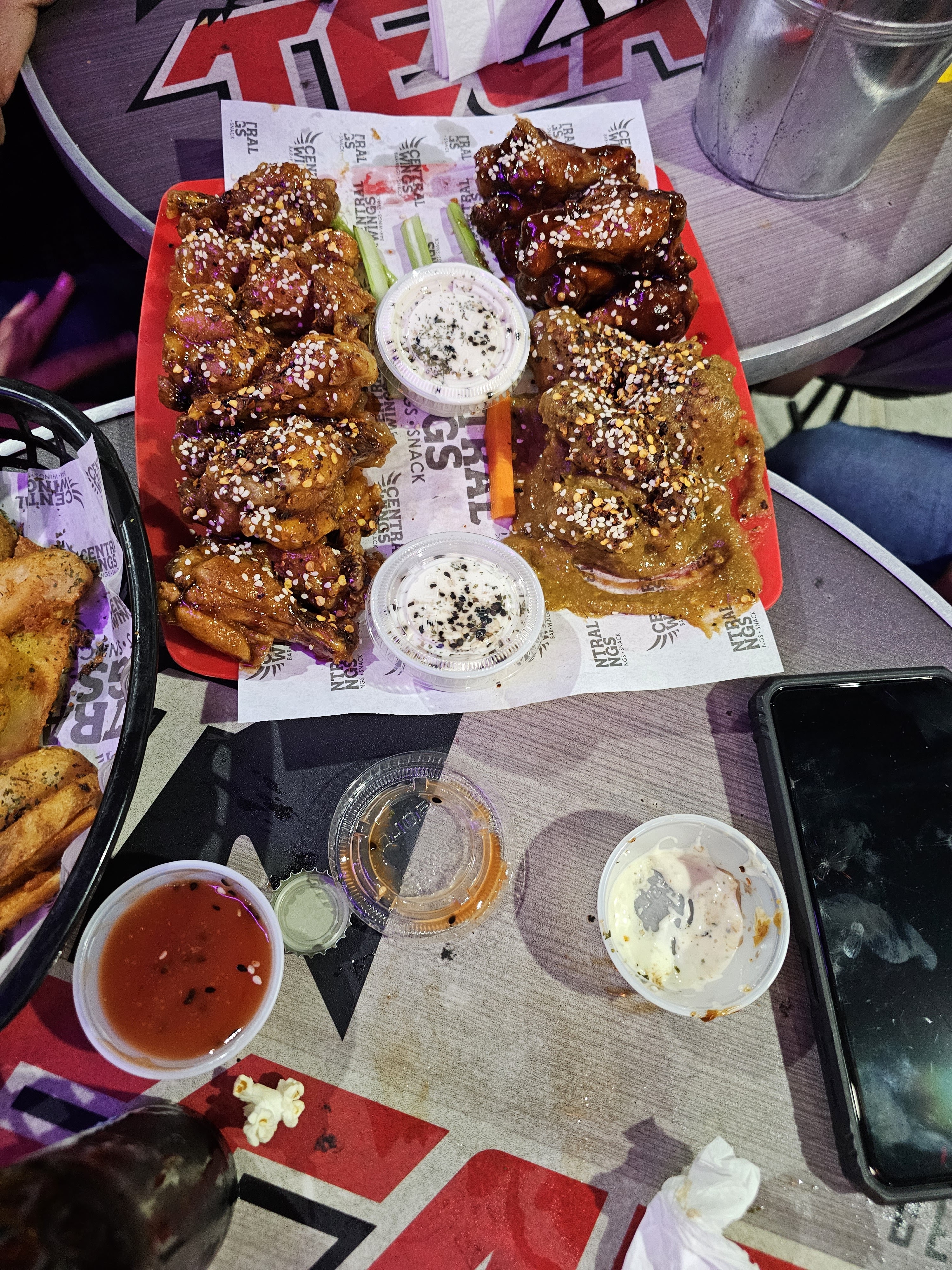 Central Wings Bar image 2