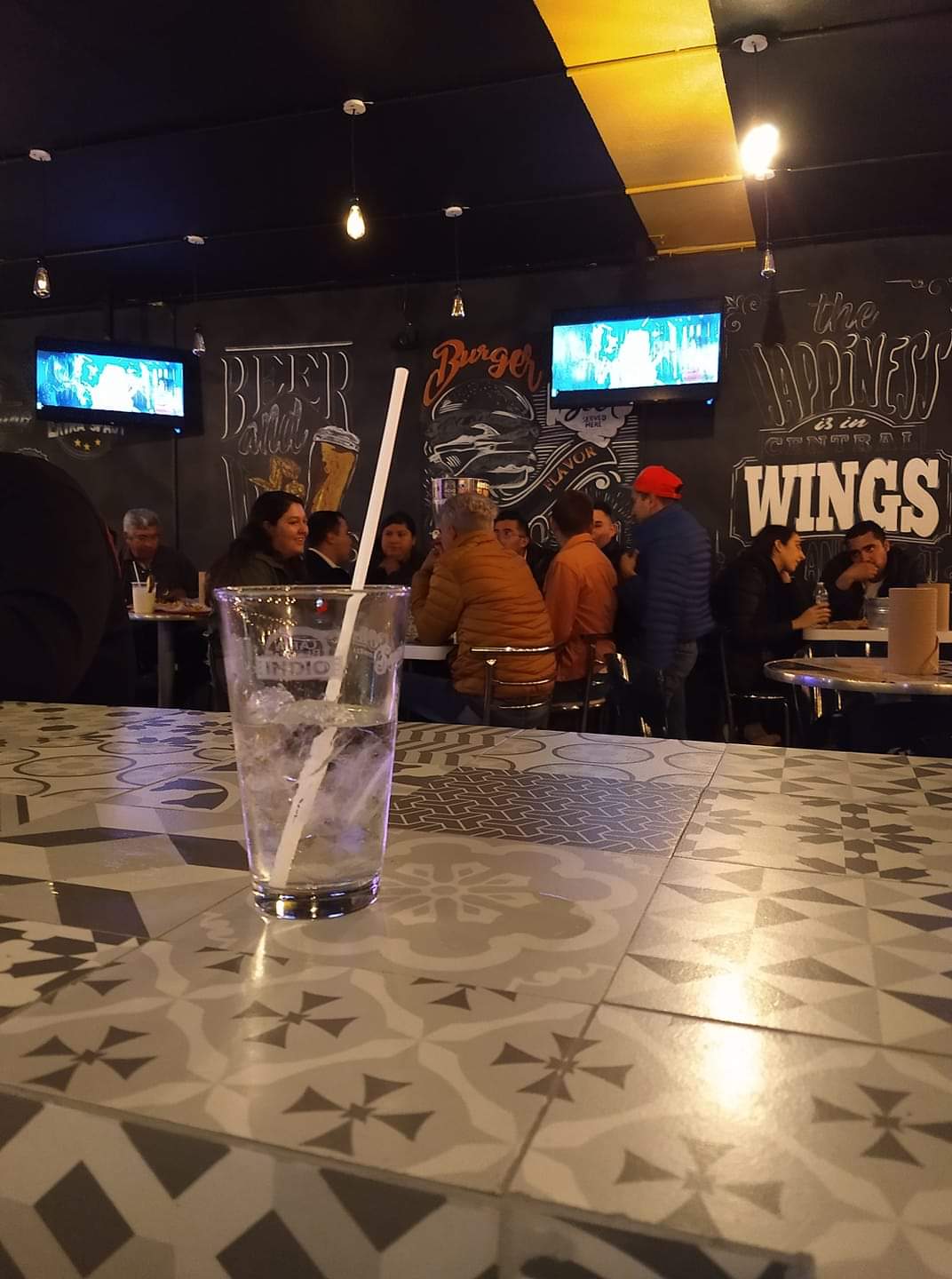 Central Wings Bar image 10