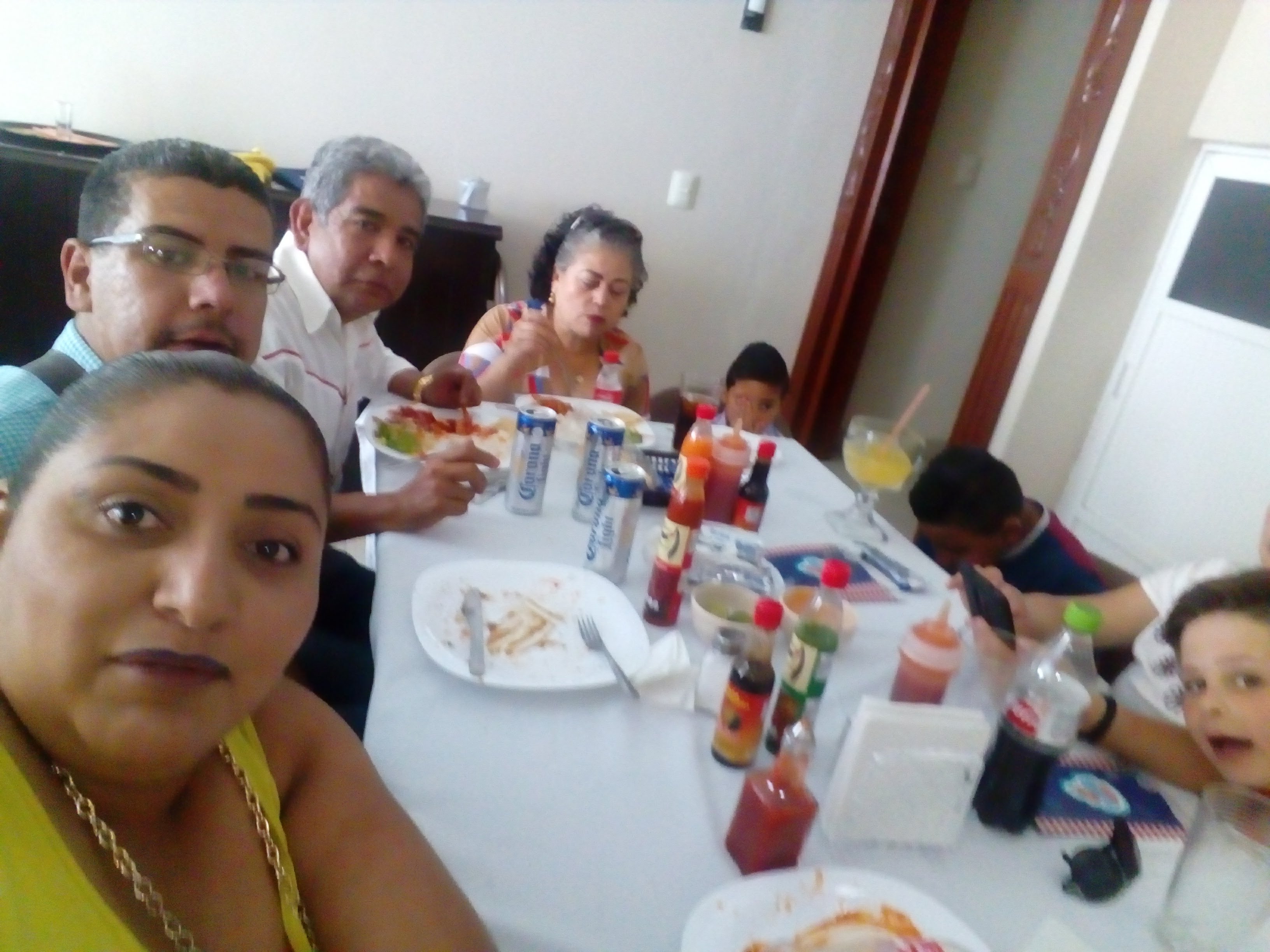 El Capitan Mariscos image 5