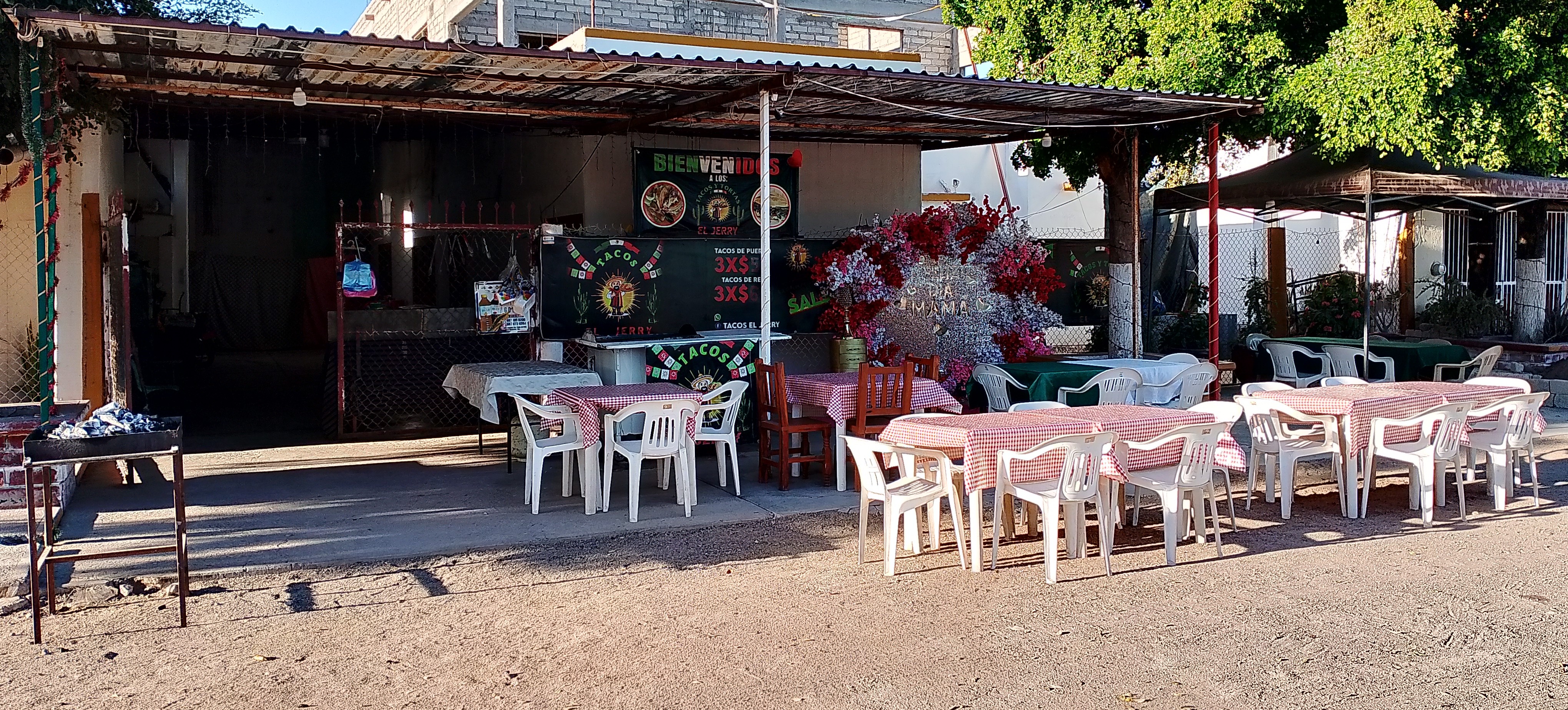 Tacos Y Tortas el Jerry image 1