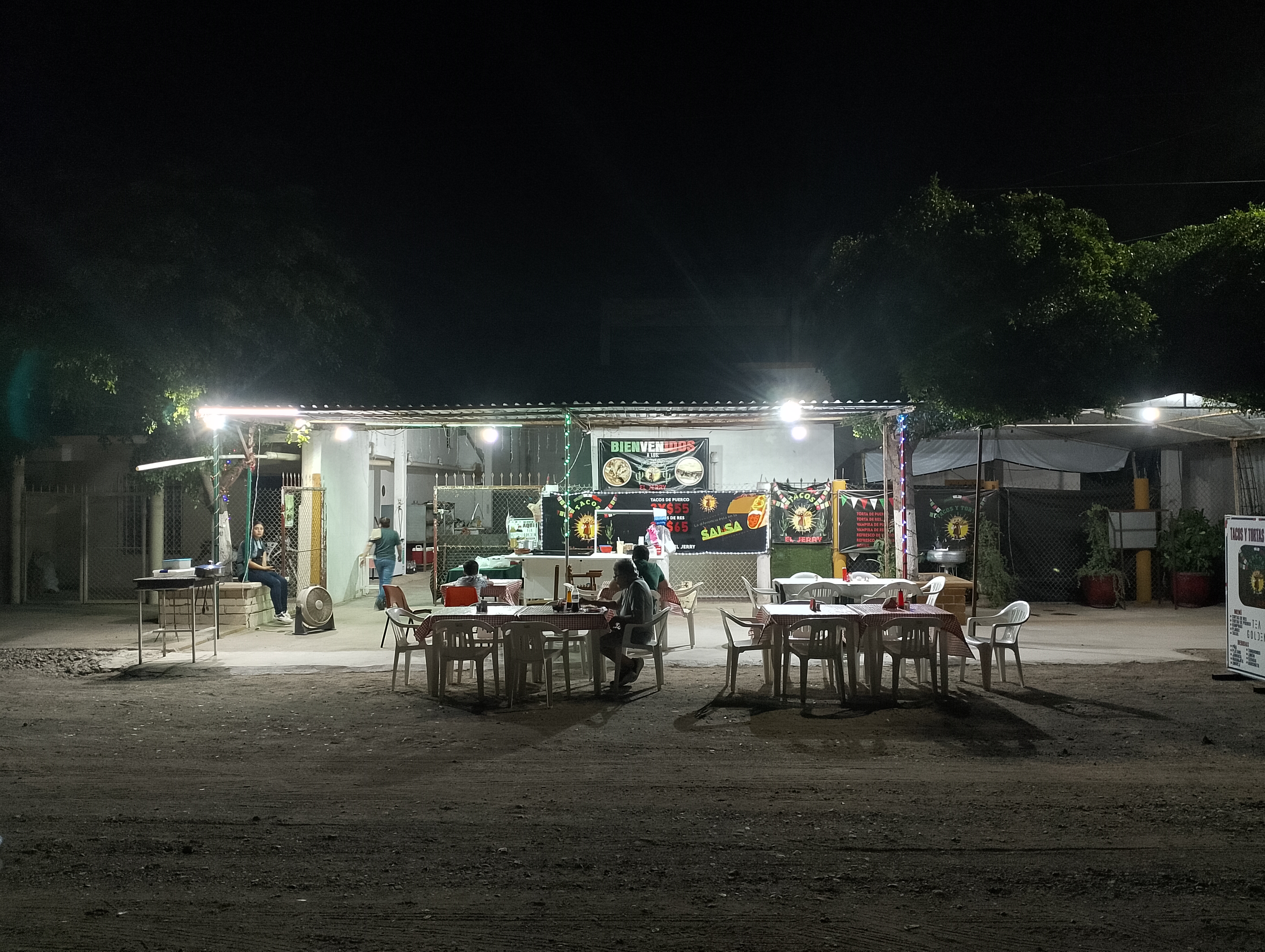 Tacos Y Tortas el Jerry image 4