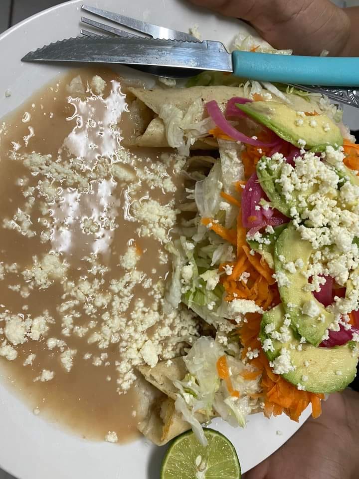 Cenaduría Reencuentro image 9