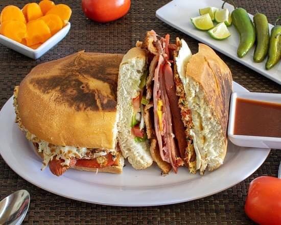 Tortas El Rey Queretaro image 1