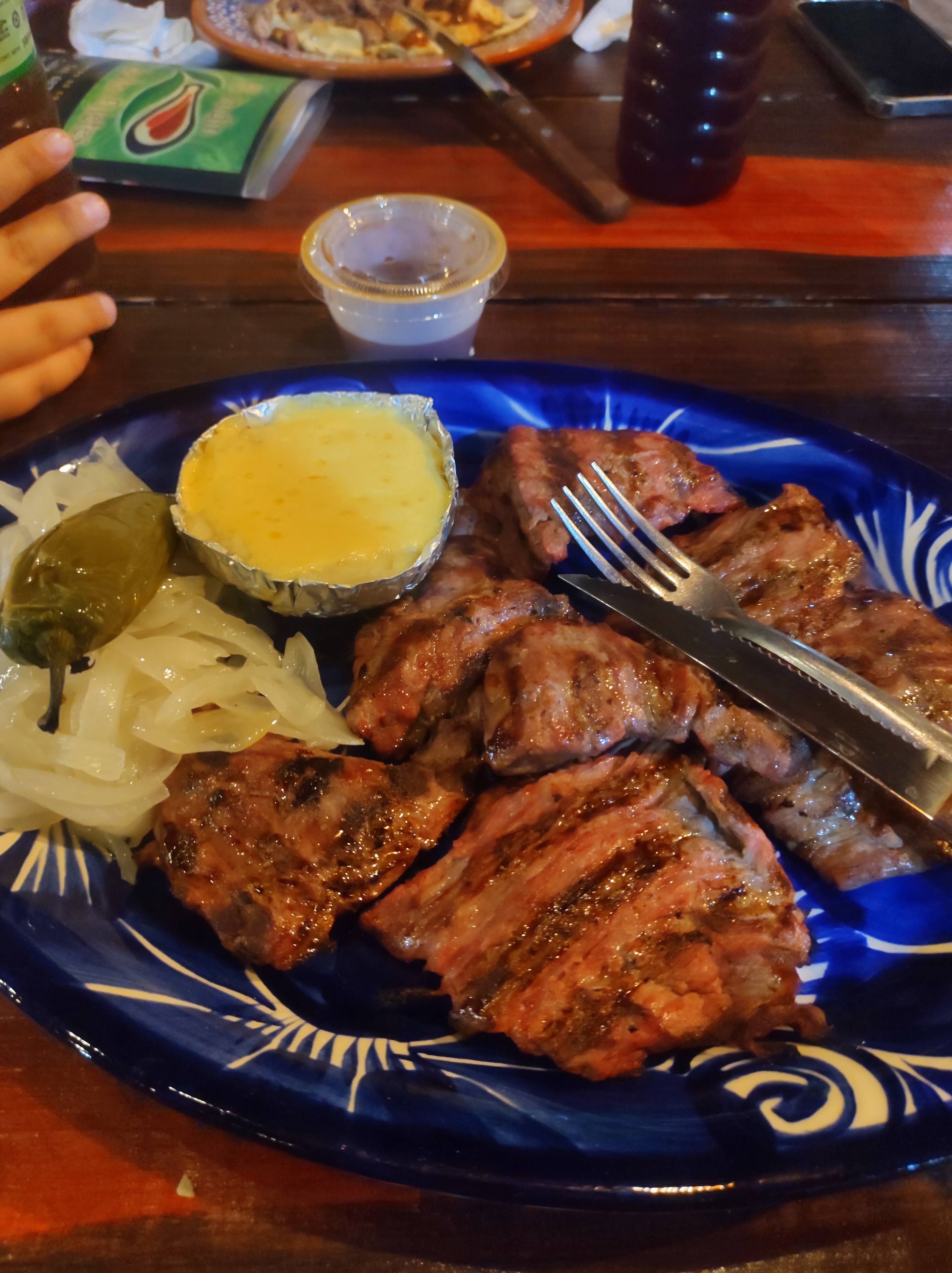 El Jardin De Los Filetes image 9