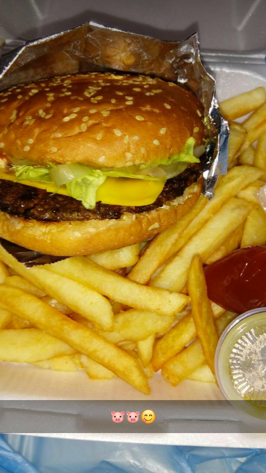 Pelon Burger image 4