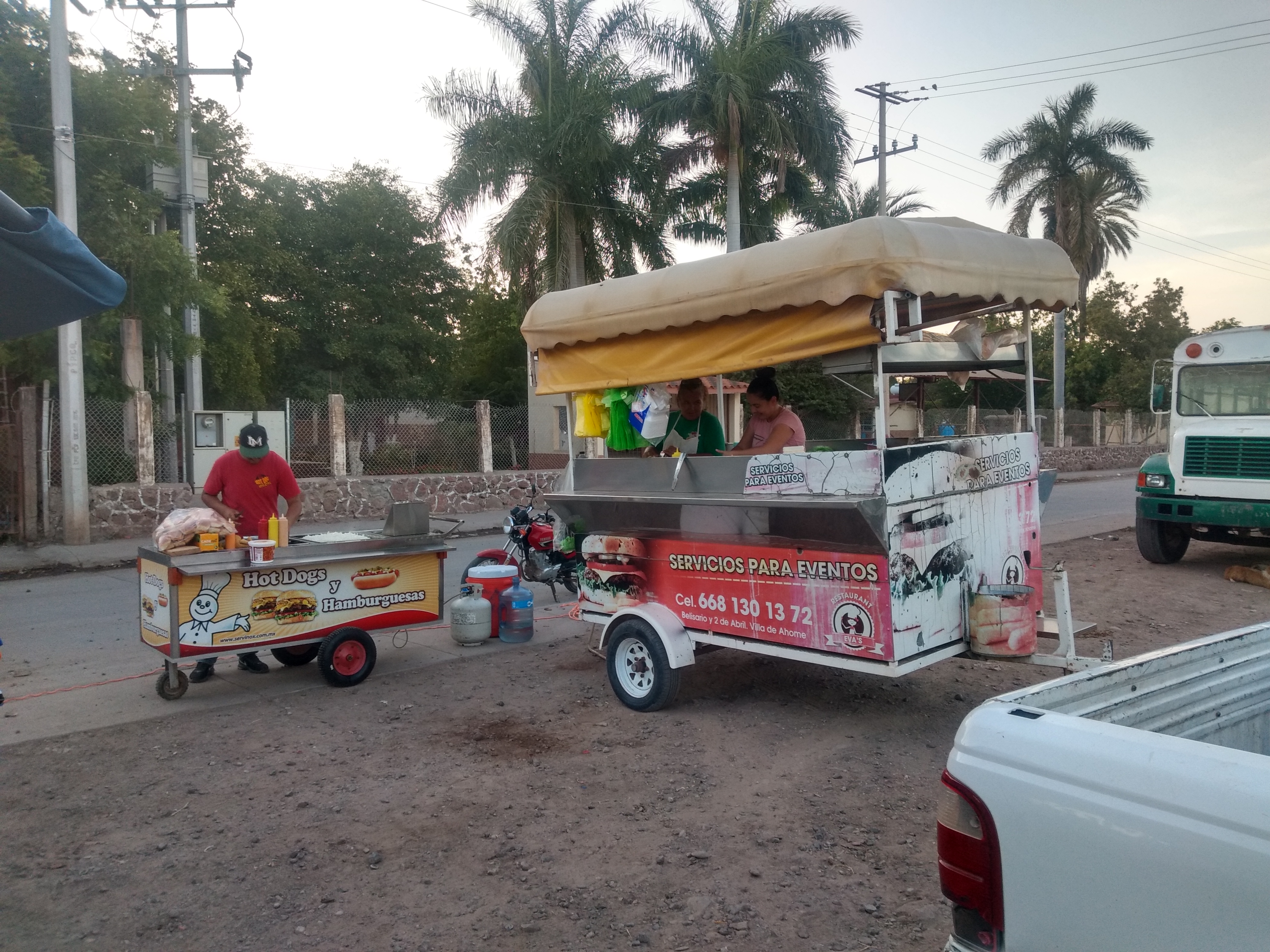 Hoy dogs "EL CHULETAS" image 1