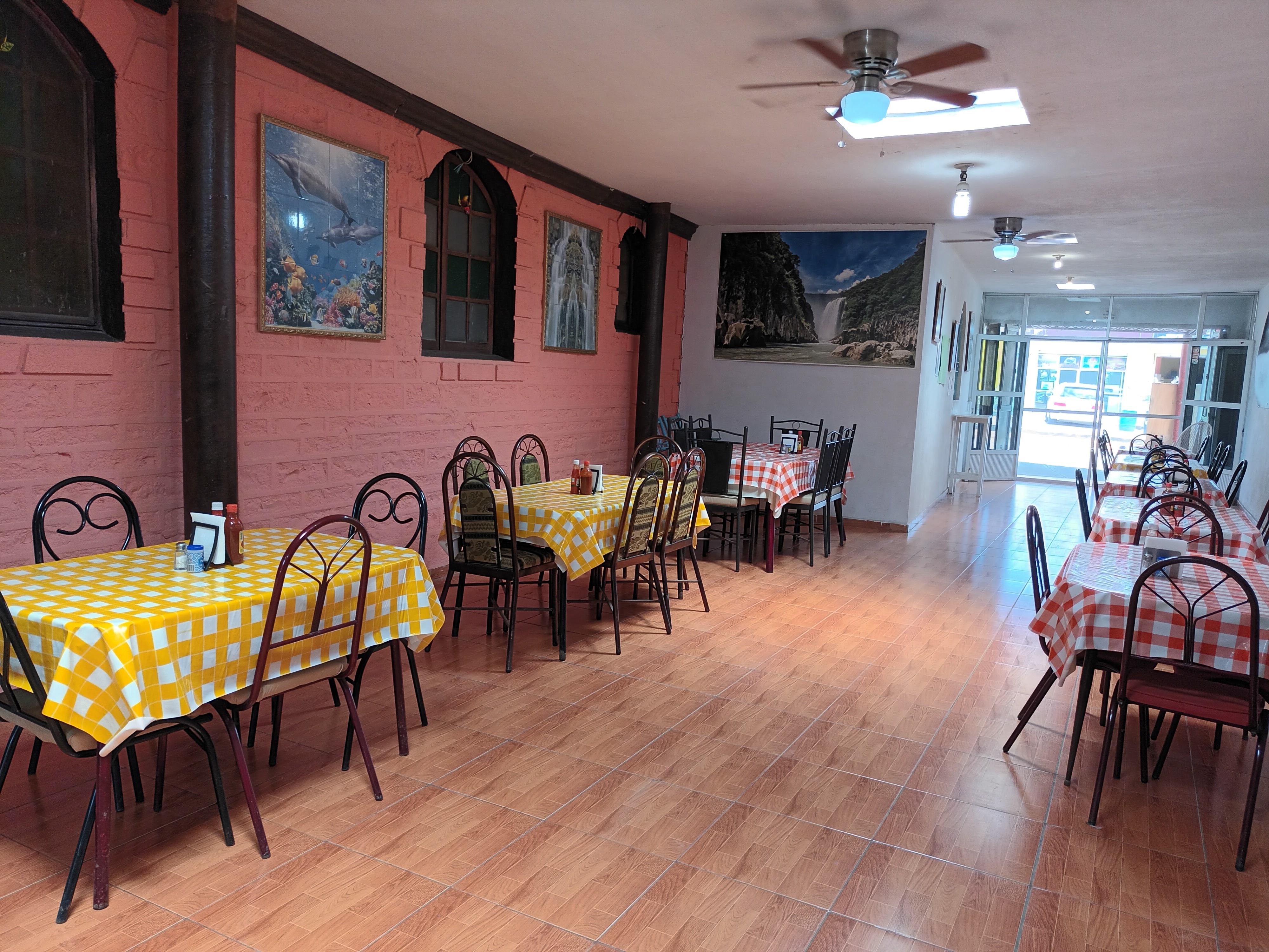 Mariscos La Jarana image 1