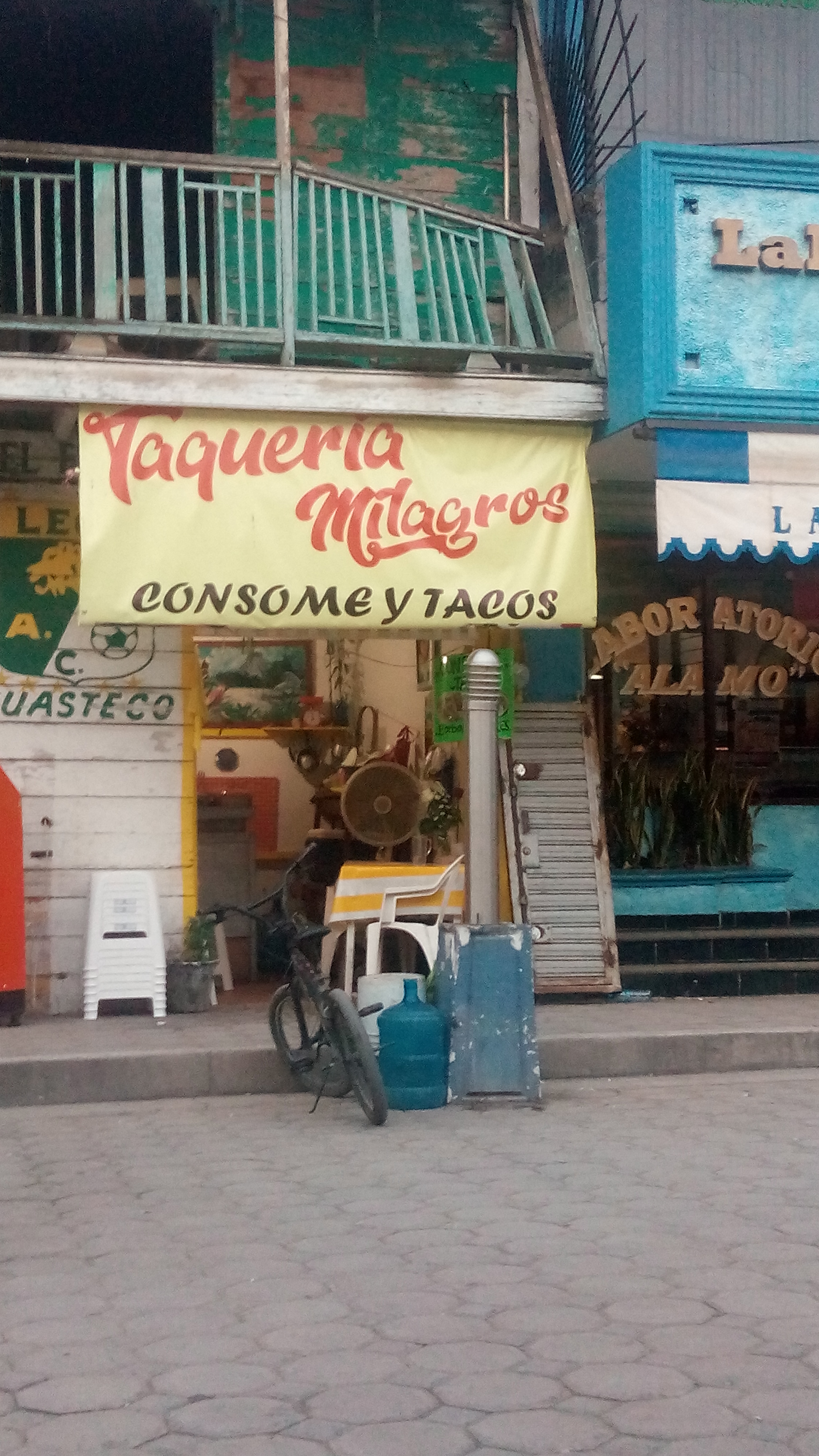 Taquería "Milagros' image 1