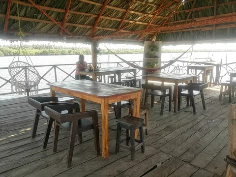 La Isla image 1