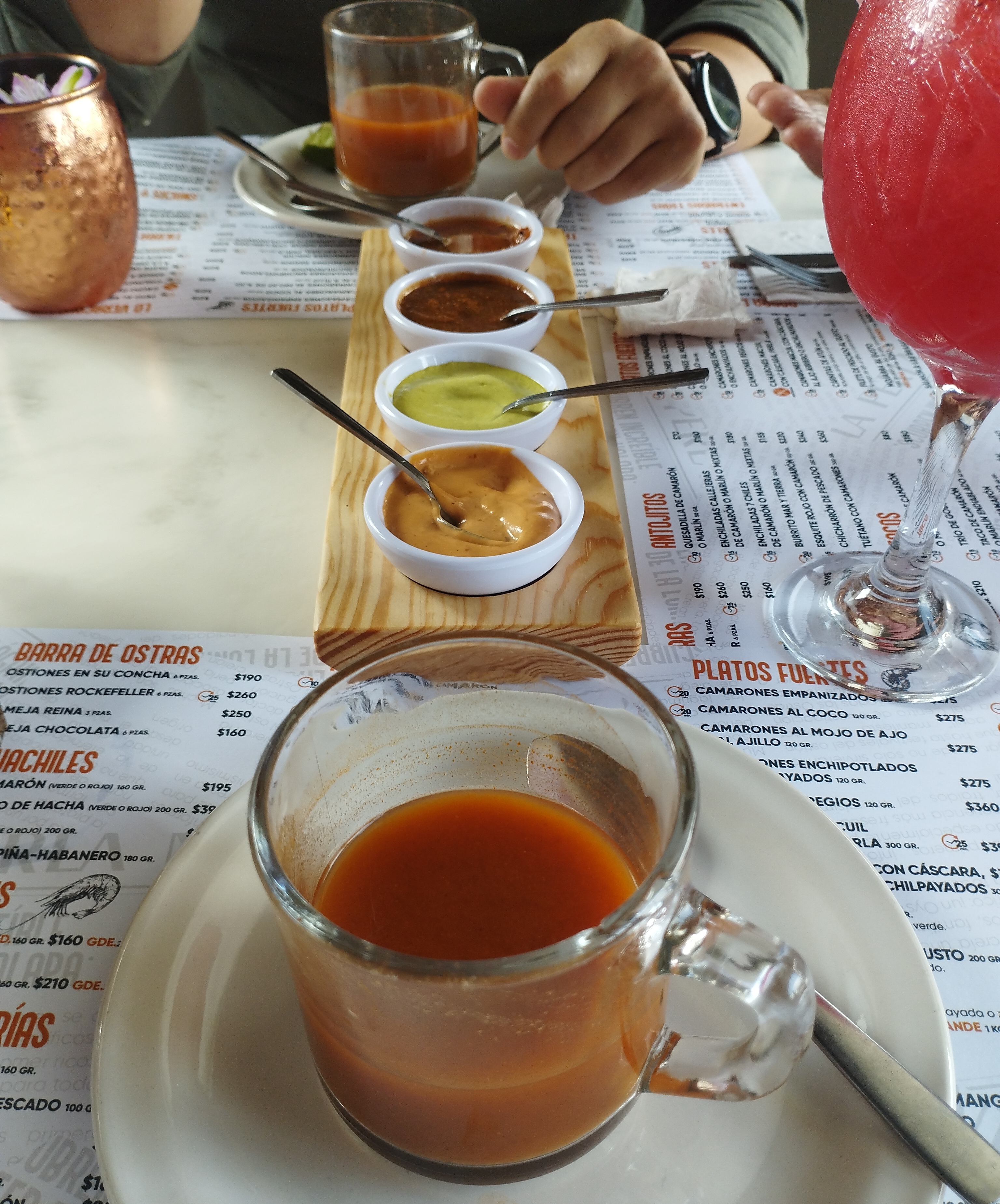 La Perla Oyster Bar Sucursal Tejar image 3