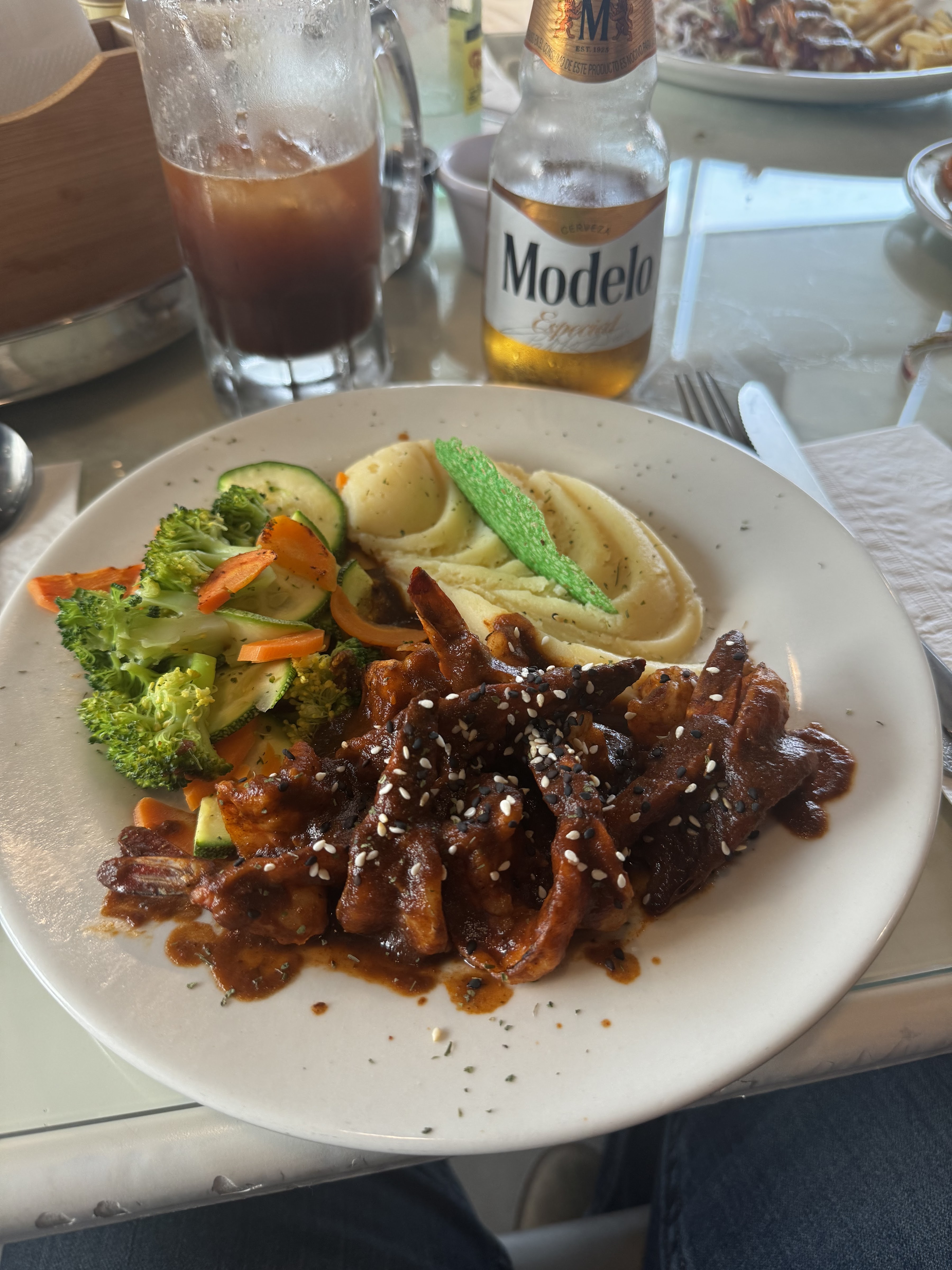 La Perla Oyster Bar Sucursal Tejar image 9