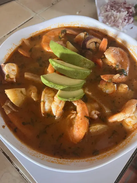 La Cabaña Desayunos, Mariscos y Carnes image 6