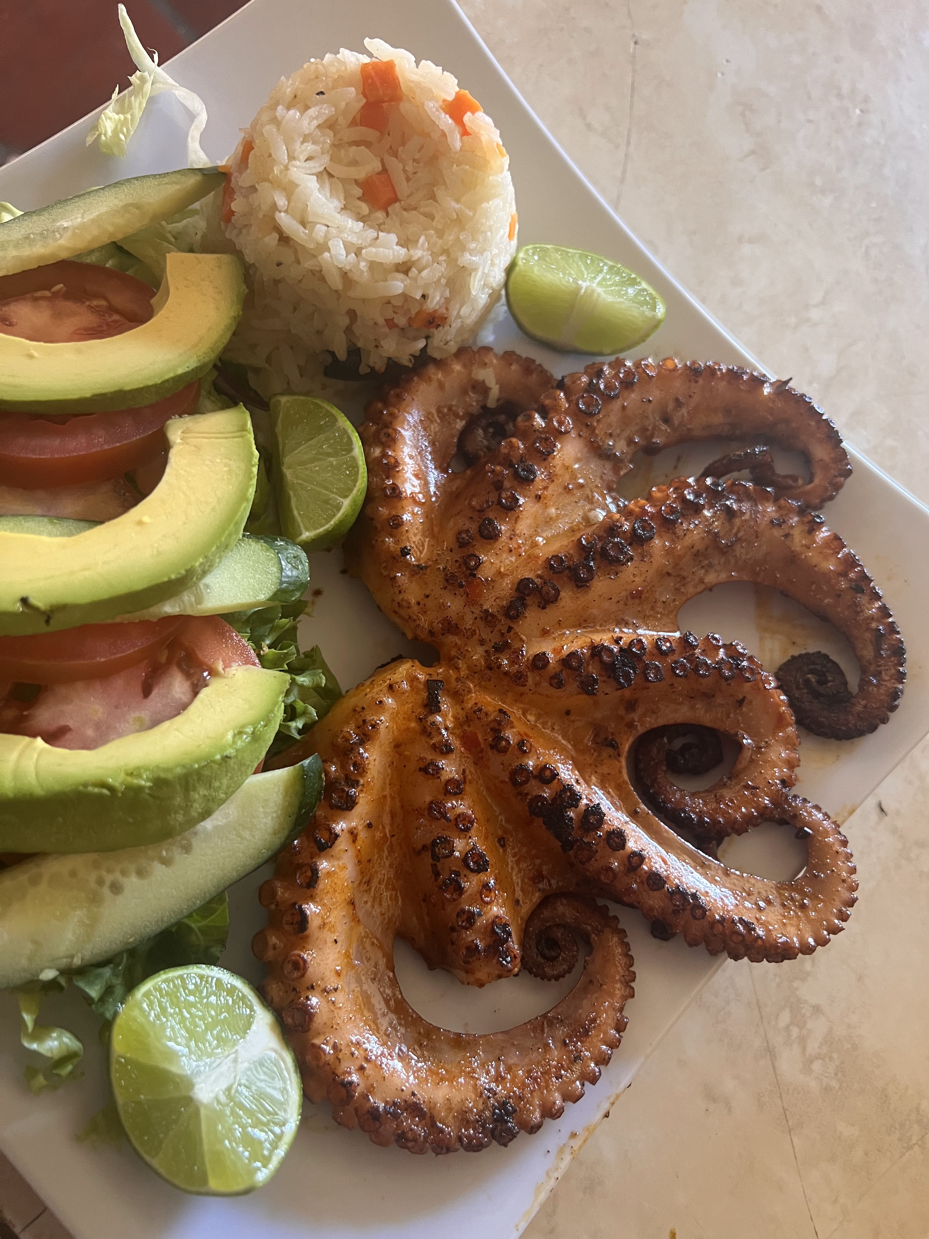 La Cabaña Desayunos, Mariscos y Carnes image 8