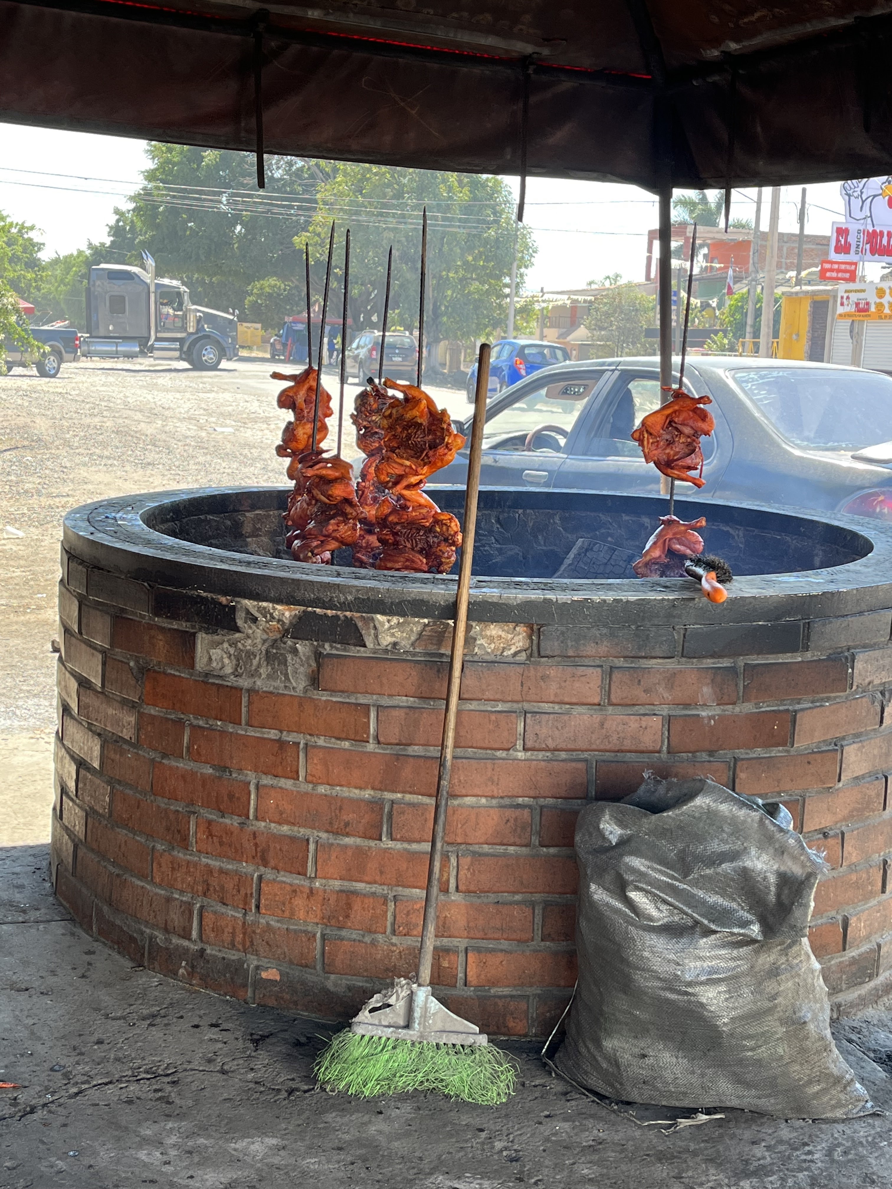 EL POLLAZO GRILL image 2