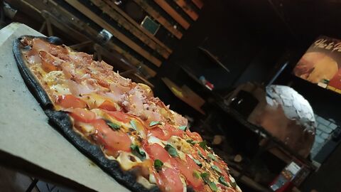 INN AMORE pizzas a la leña image 4