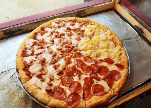 Pizzas Alex image 1